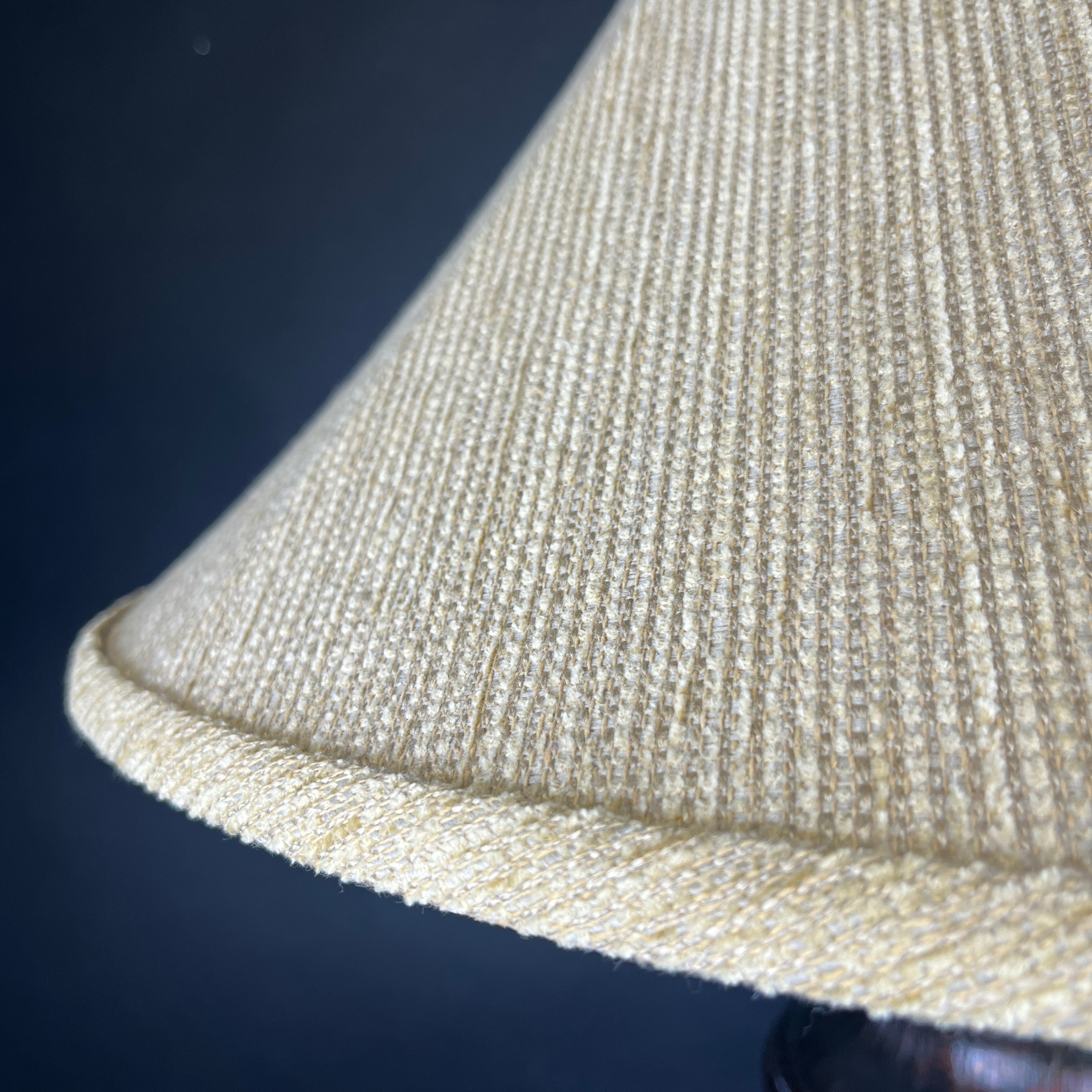 Traditional Deep Brown/Red Textured Resin Urn with Shade Table Lamp 23” Diameter @ Shade x 32”