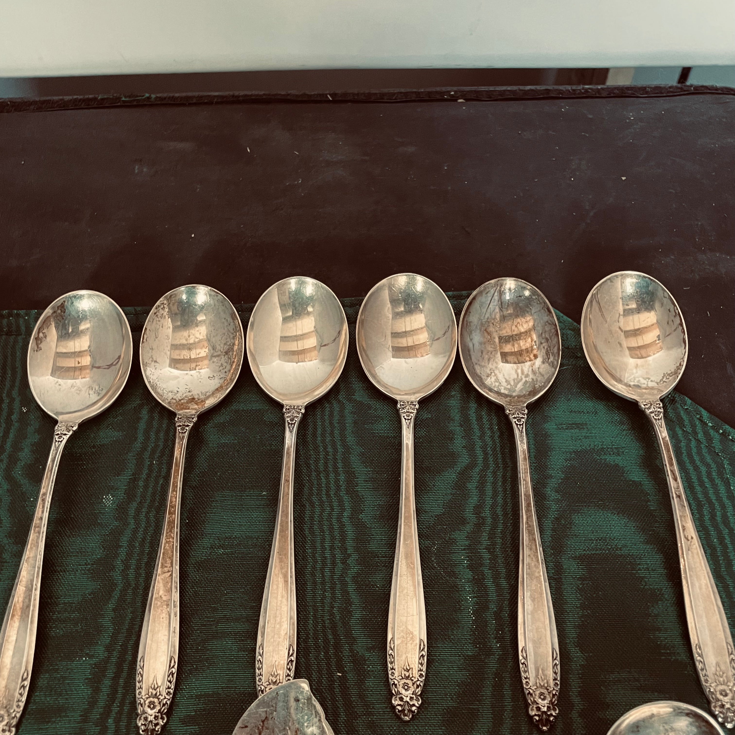 Set of 20 Pieces Antique Sterling Silver "Prelude" International Silver Flatware Set
