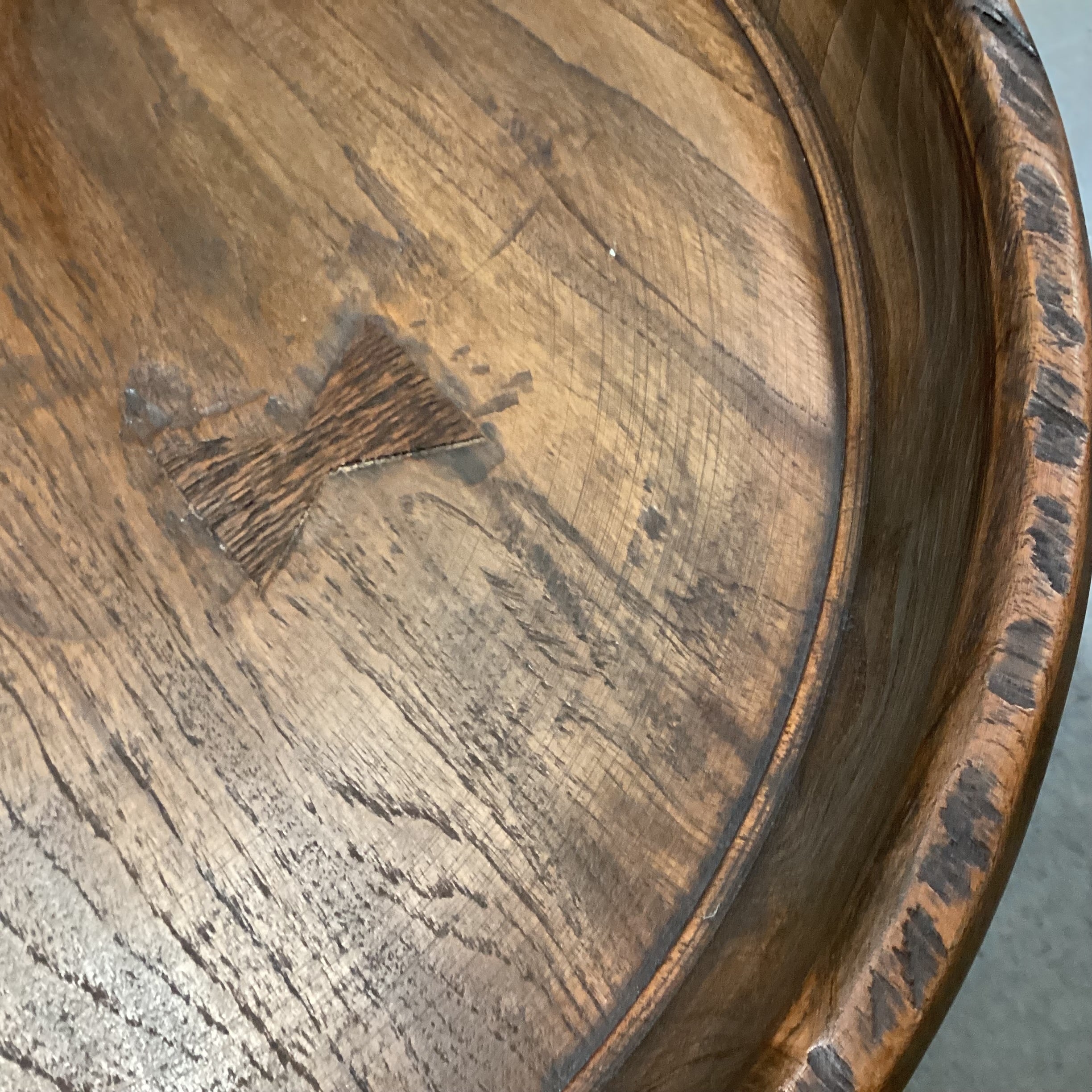 Rustic Round Tray with Bowtie & Iron Accent Table 25" Diameter x 25"