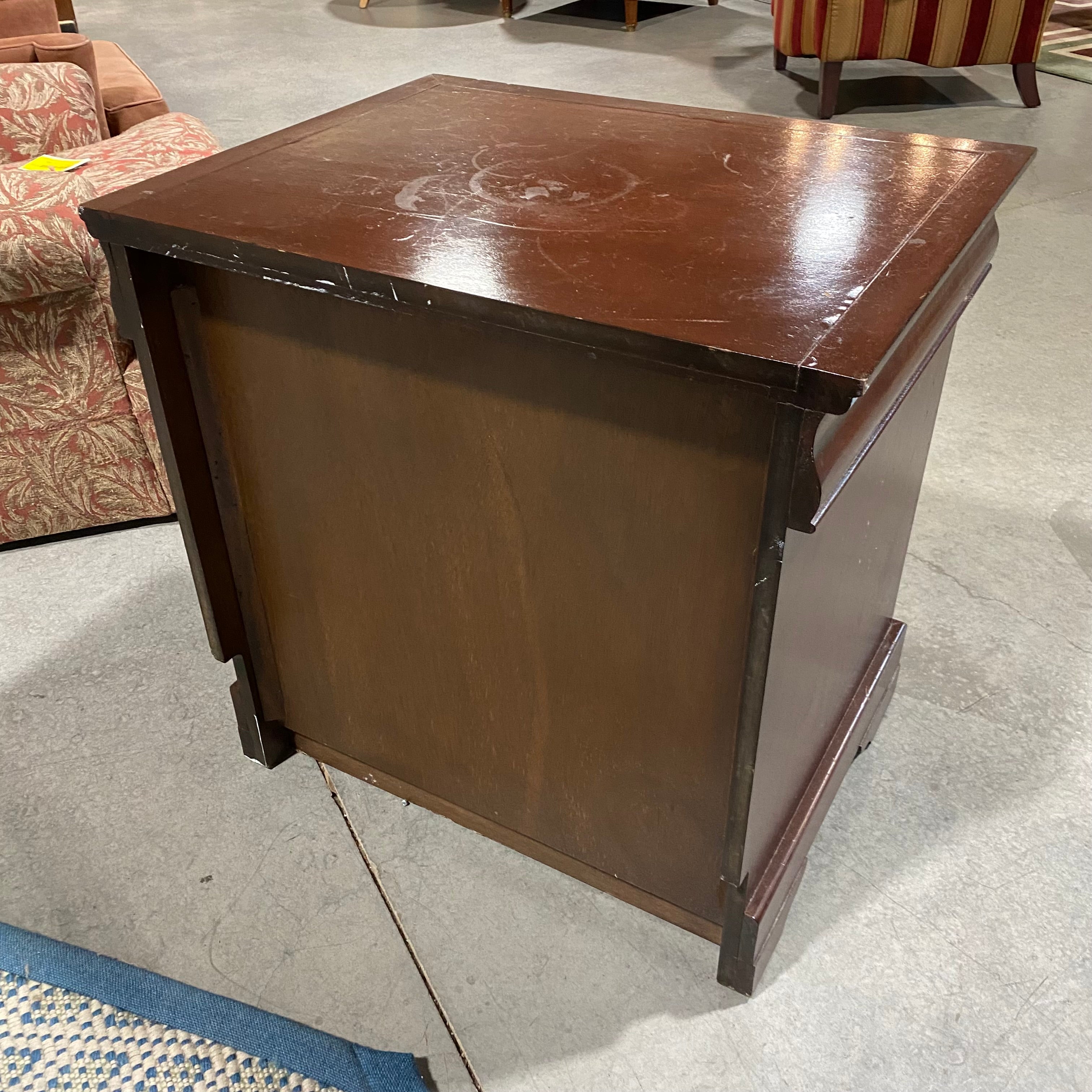 Cherry Finish 1 Drawer 2 Door End Table 27"x 21"x 27"