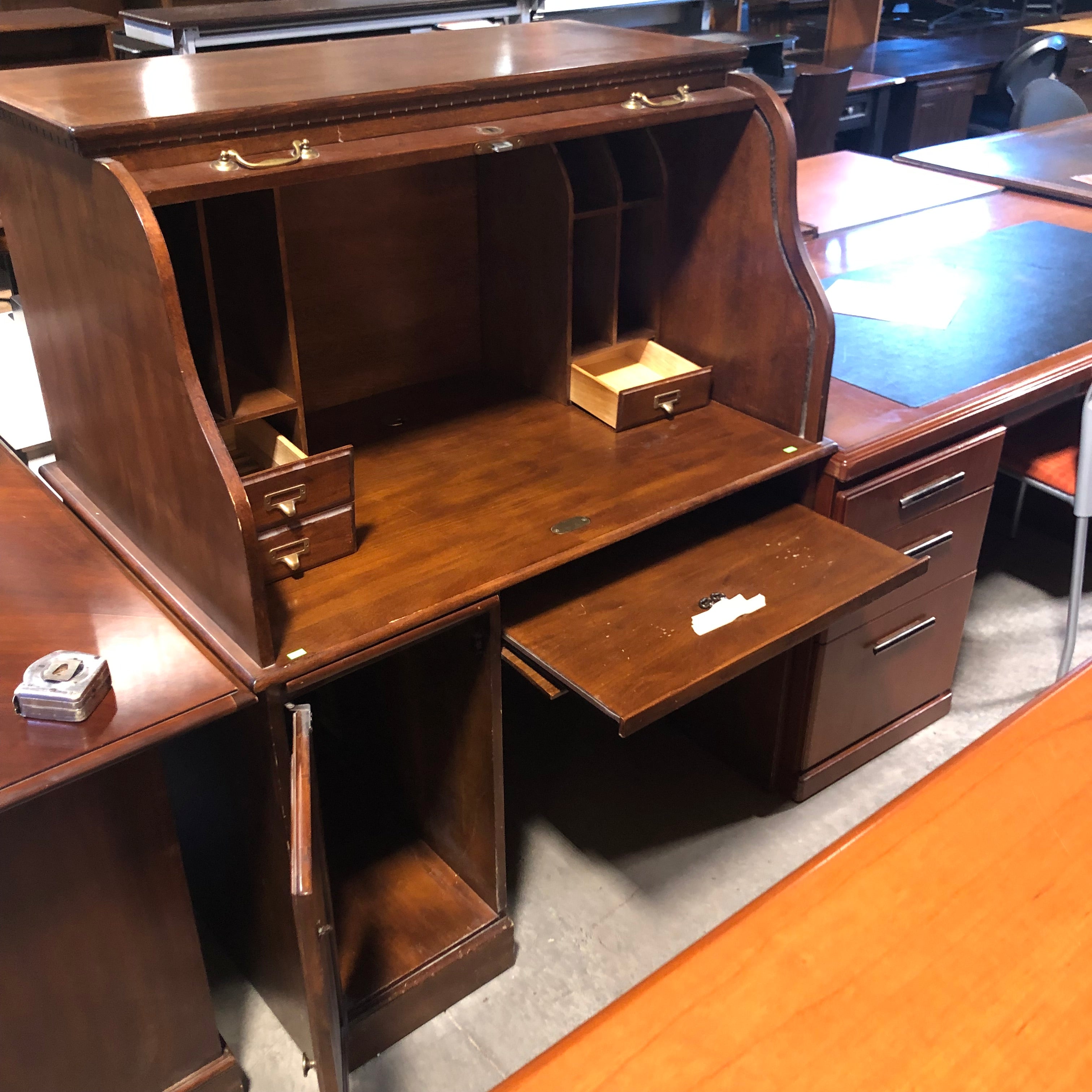 Bernhardt Solid Dark Finish Wood Desk 60x" 31"x 46.5"