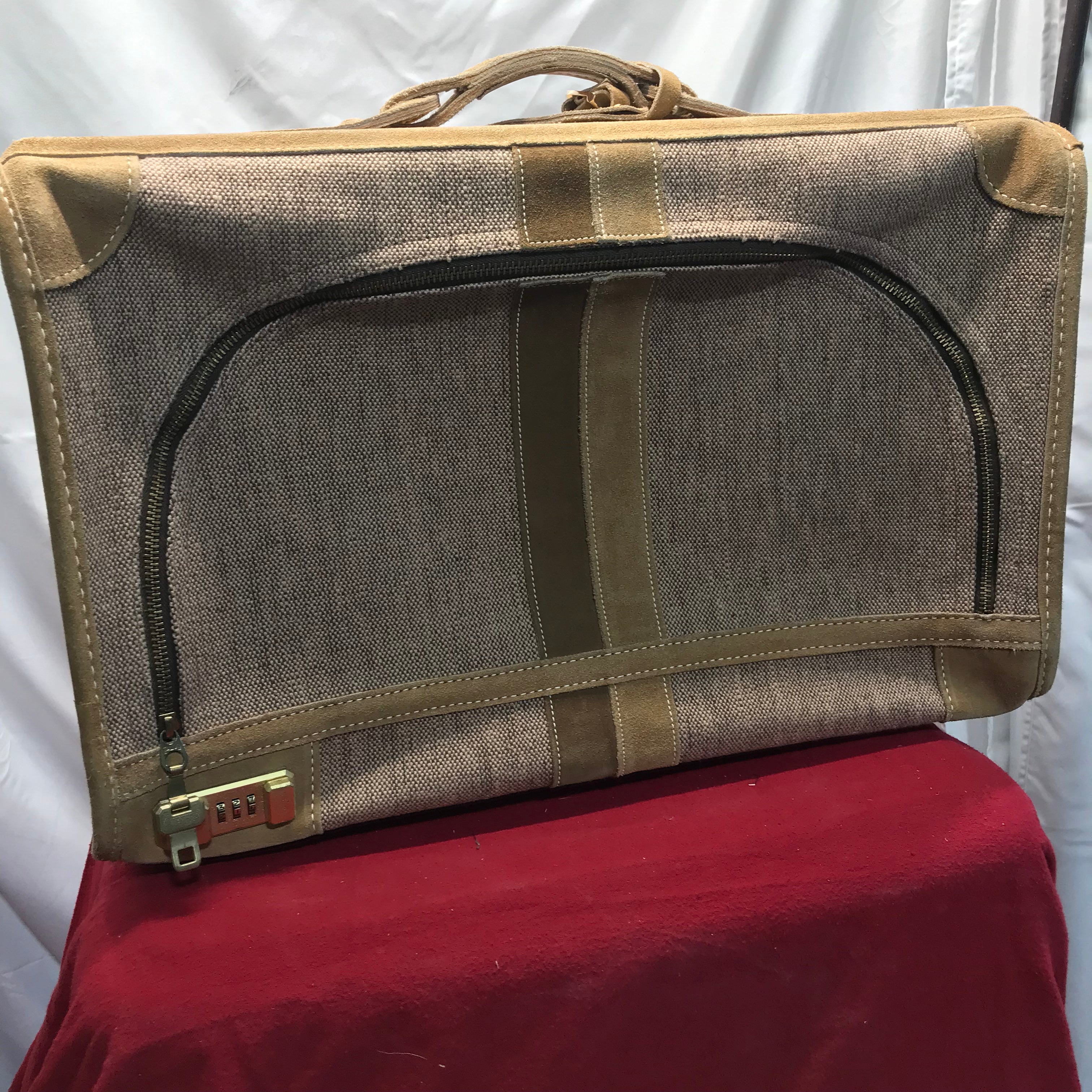 20"x 13"x 8" French Brand Luggage