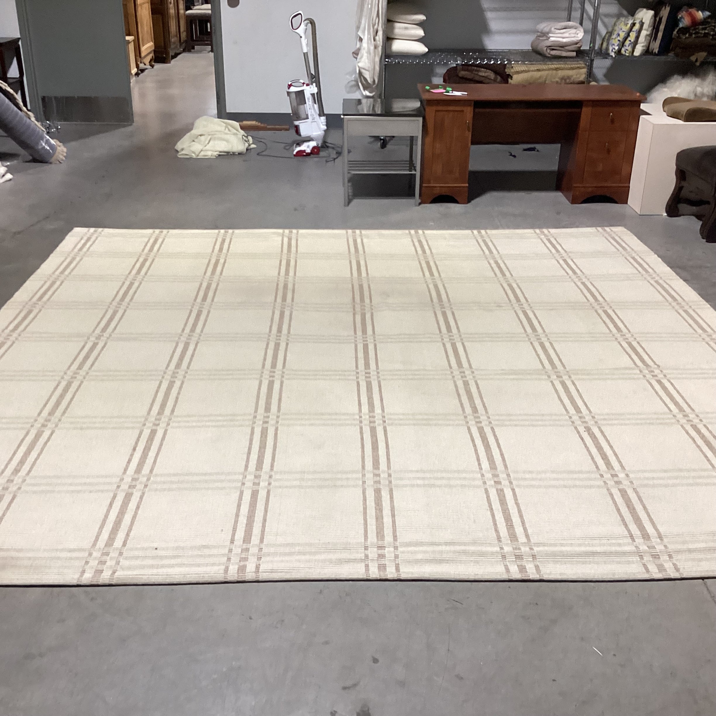Cream & Tan Plaid Style Woven Wool Rug 11'3"x 11'7"