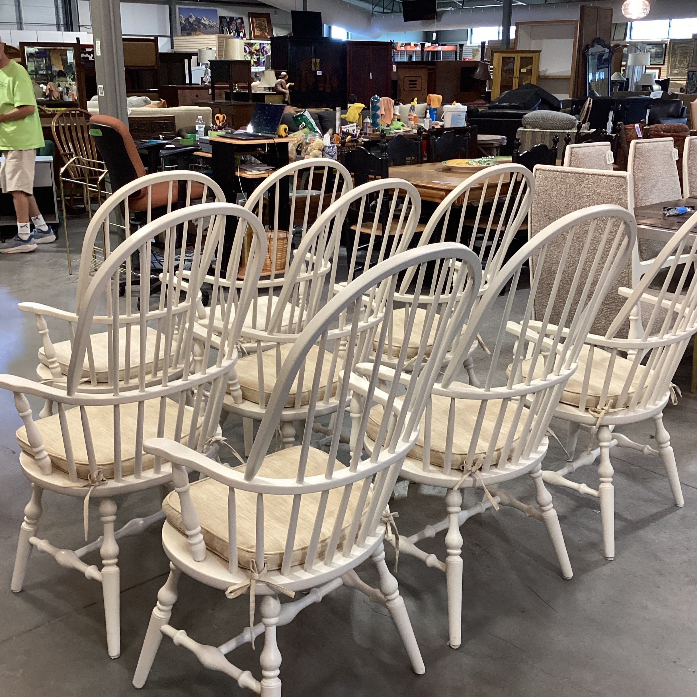 SET of 8 Vintage Windsor Cream Carved Wood Armed Dining Chairs 24"x 24"x 45"