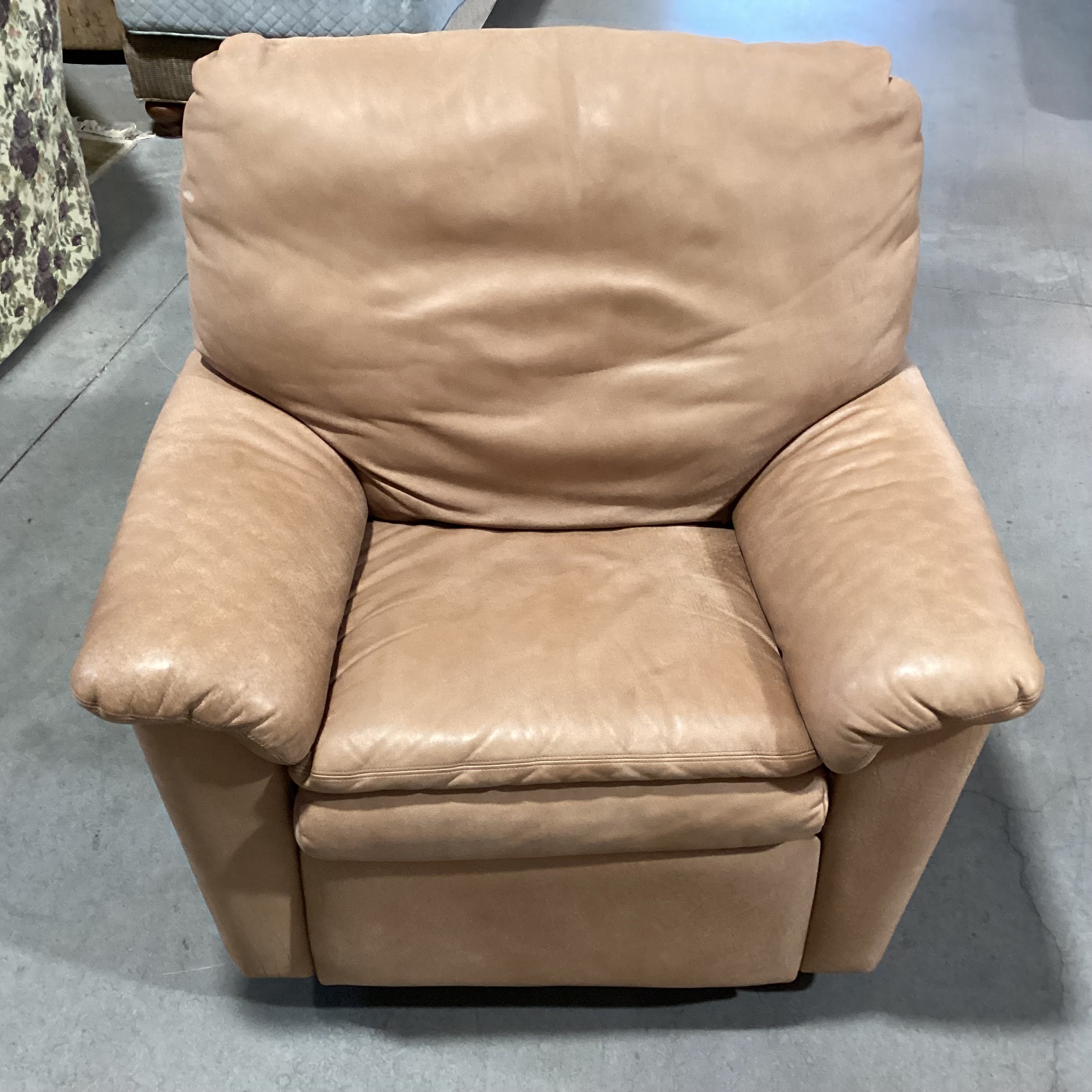 American Leather Furniture Tan Butter Like Leather Oversized Swivel Recliner Chair 40"x 38"x 31"