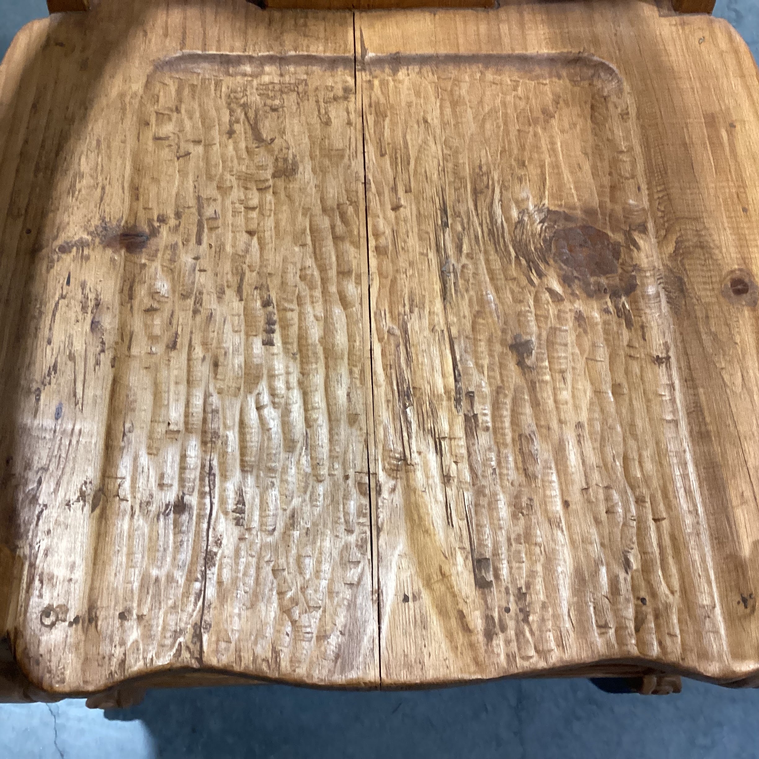 Vintage Natural Carved Wood with Green Cushion Chair 30"x 27"x 41"