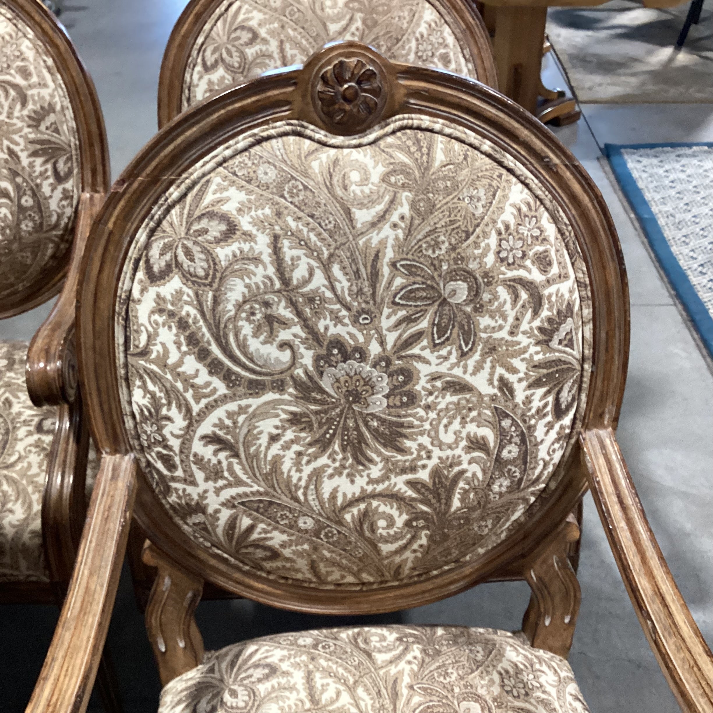 Set of 6 Kreiss Ivory Taupe & Gold Oval Back & Carved Wood Dining Chair 25"x 25"x 42"