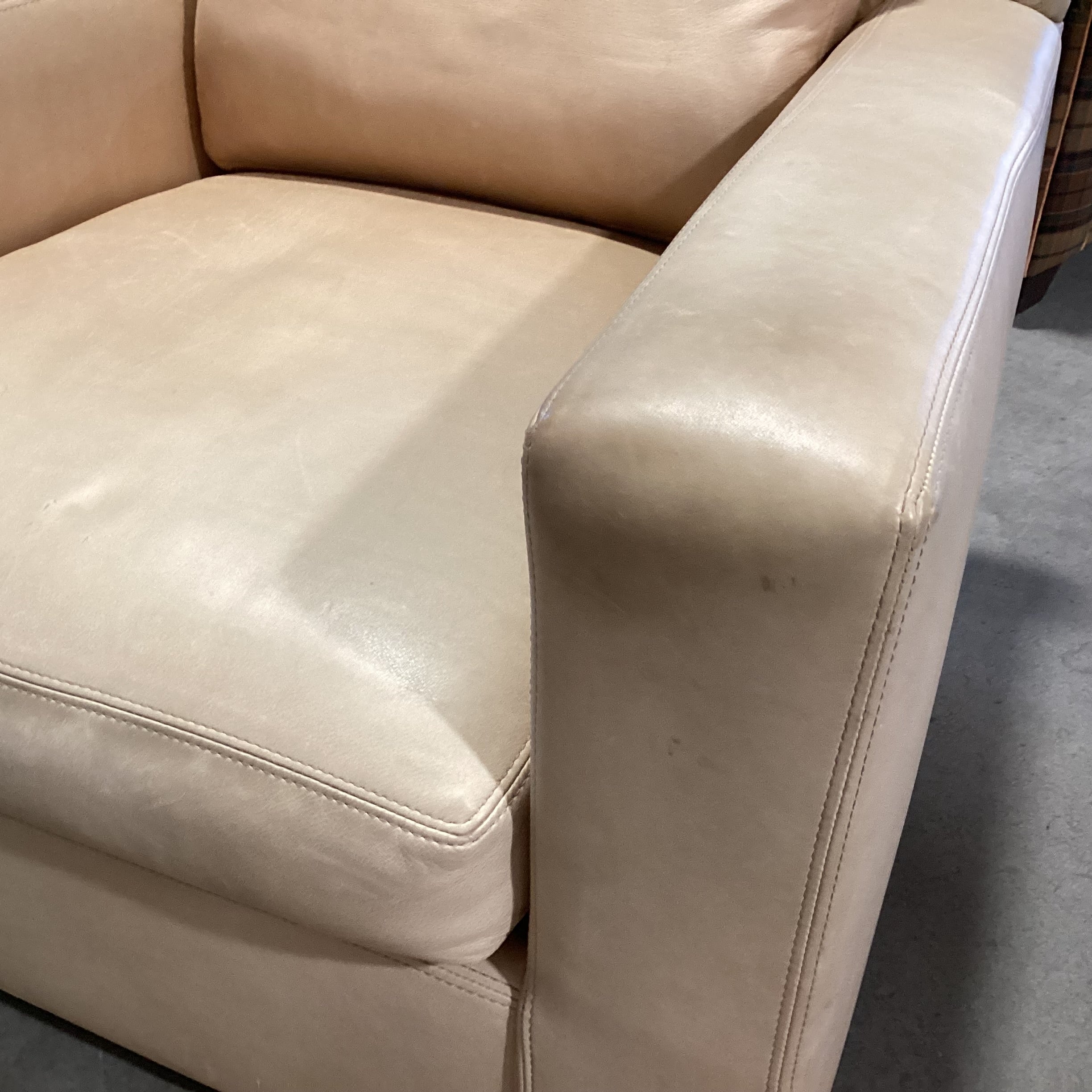 Lee Industries Beige Tan Leather Down Mix Swivel Chair 34"x 35"x 30"