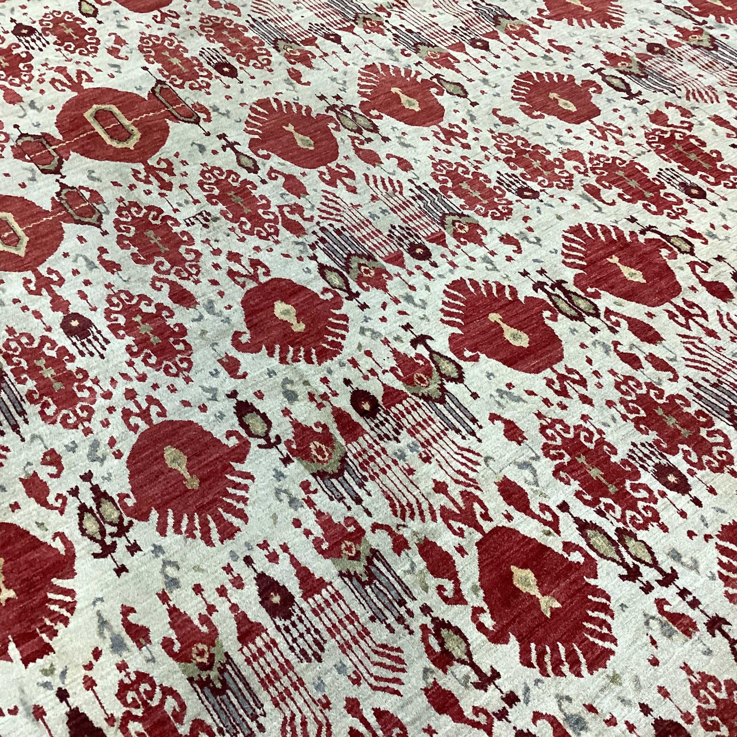 Isberian Gold & Red Ikat Design Hand Woven Wool Rug 9'10"x 13'8"