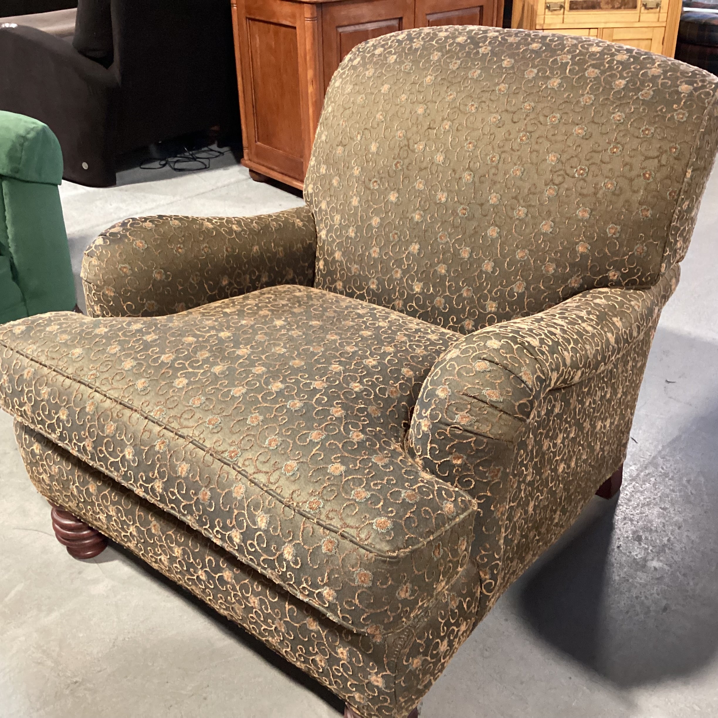 Sherrill Furniture Brown Raised Stitched Floral Chair 36"x 40"x 33"