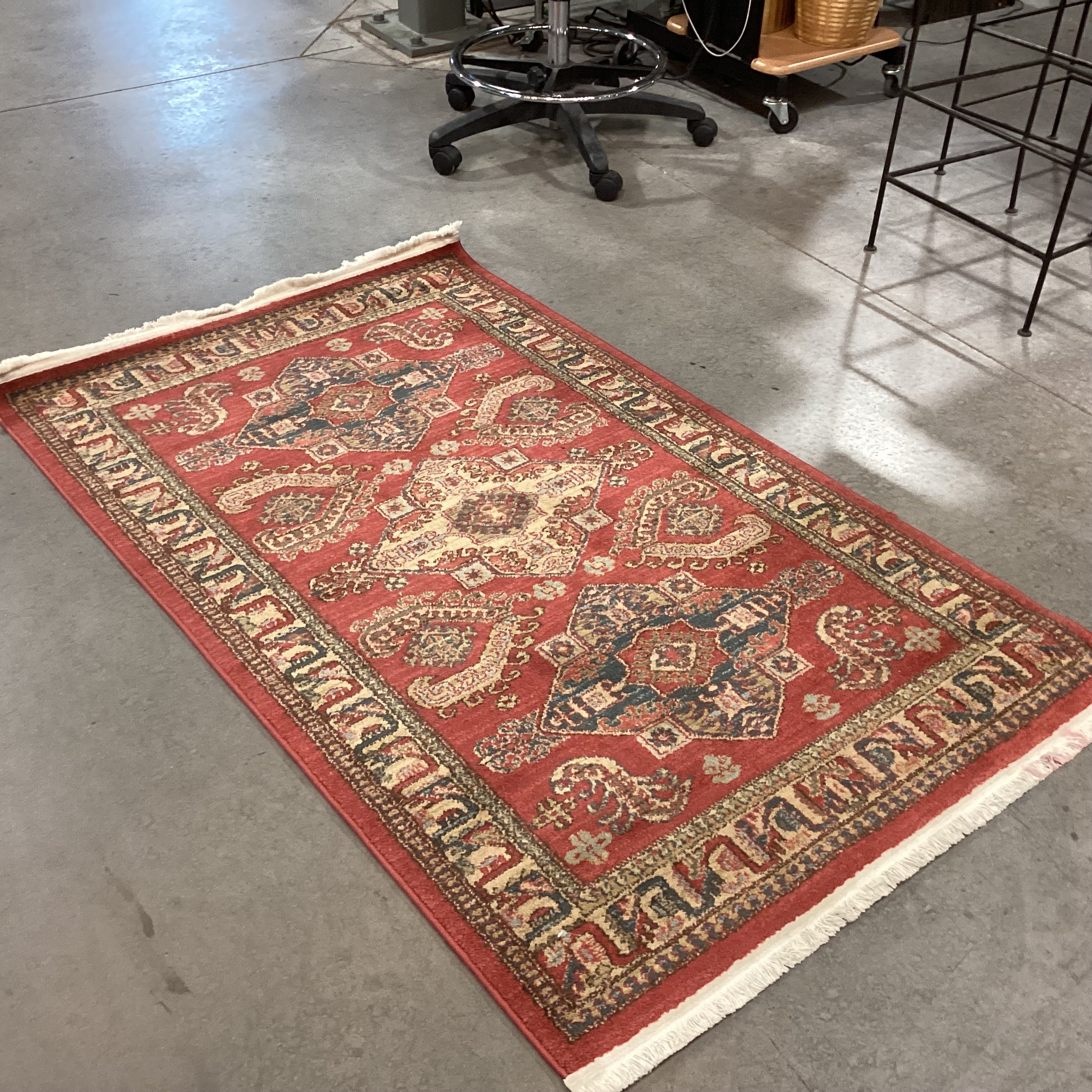 Unique Loom Serapi Collection Red Gold Blue Poly Rug 3'x 5'