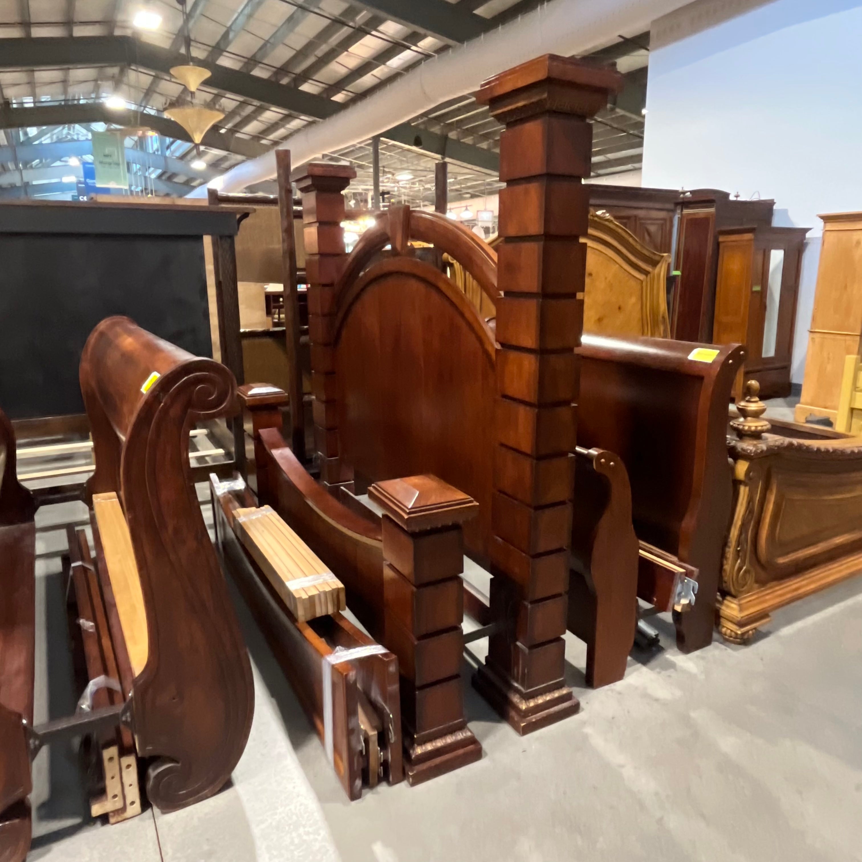Corinthian King Hand Crafted Solid Dark Finish Wood Bed Set 86.5"x 100.5"x 78"