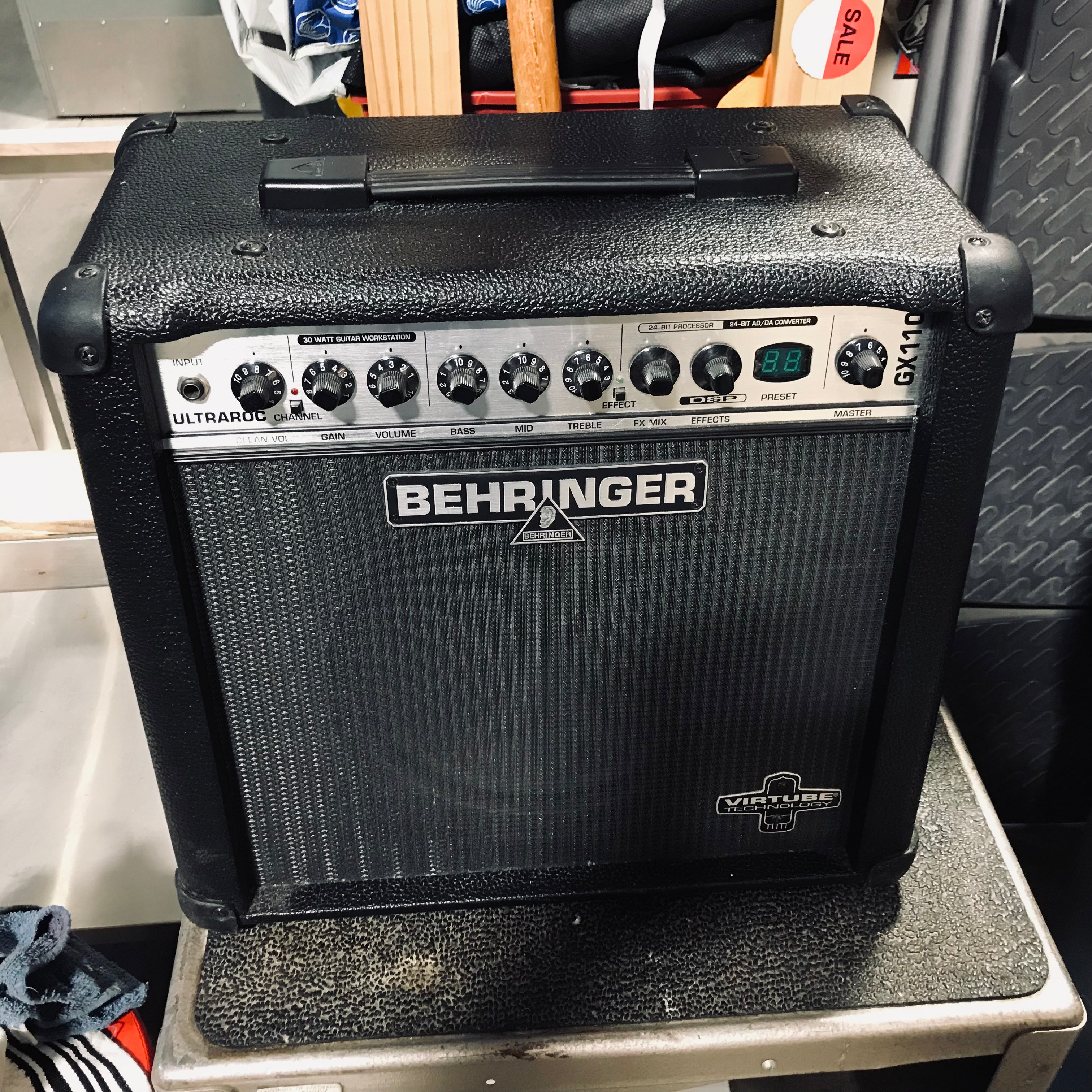 Behringer GX 110 30 Watts Guitar Amp 16.5"x 8"x 15"