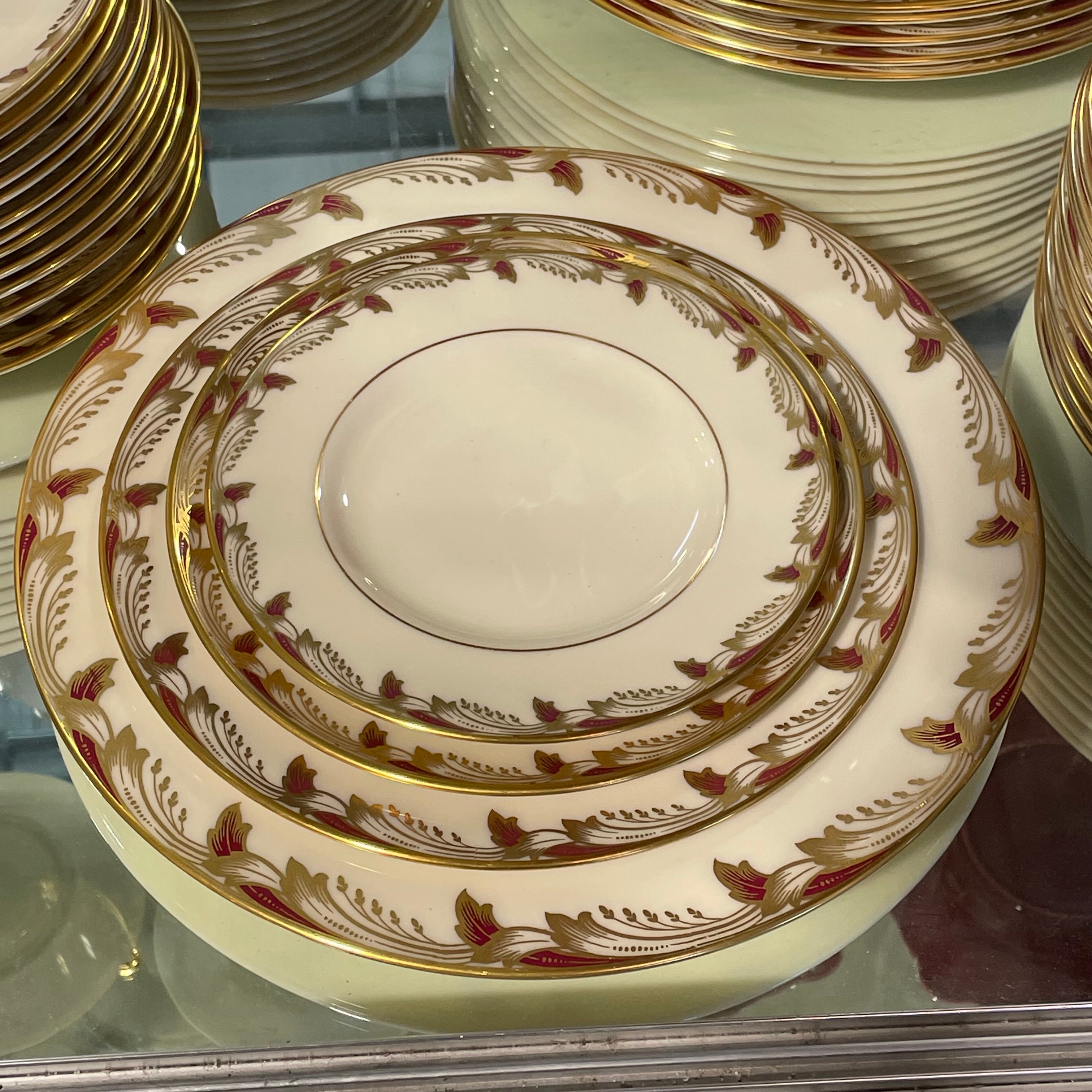 Set of 88 Pieces Lenox "Essex" Maroon Classic Porcelain Dinnerware Set