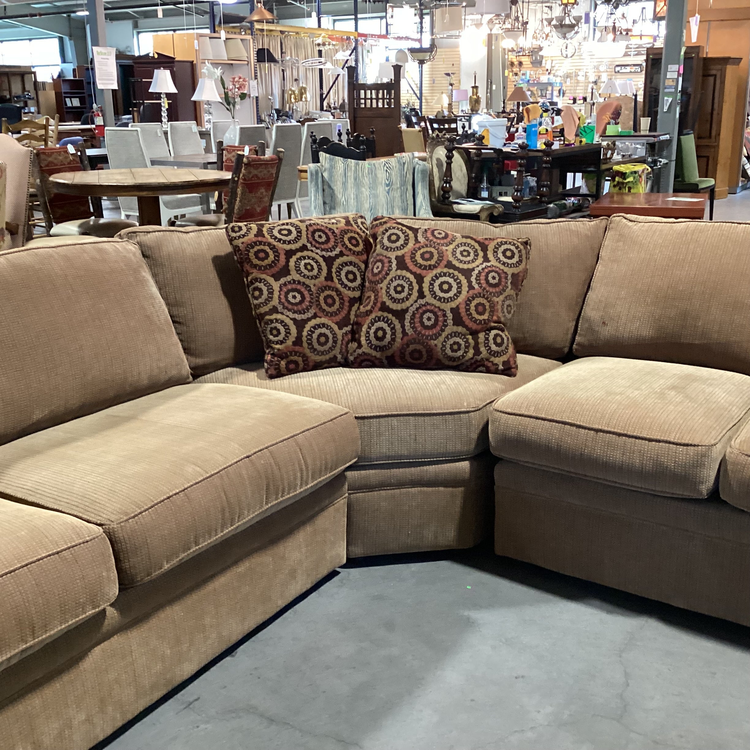 Rowe Furniture Tan Woven 4 Piece with Chaise Sectional 42"x 108"x 70"x 40"x 31"