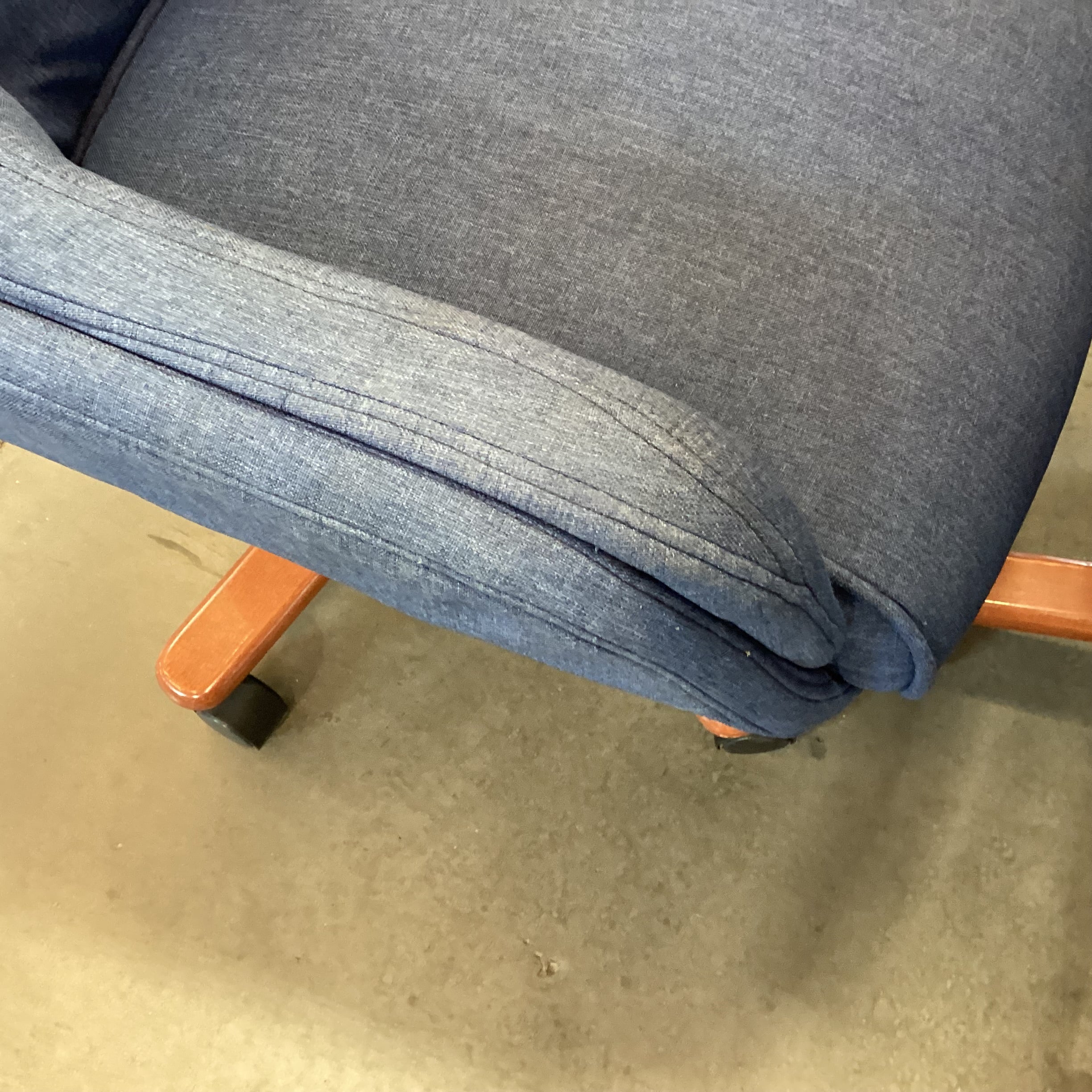 Set of 4 Denim Style Upholstered with Wood & Castered Adjustable Height Game Dining Chairs 27"x 26"x 33.5"