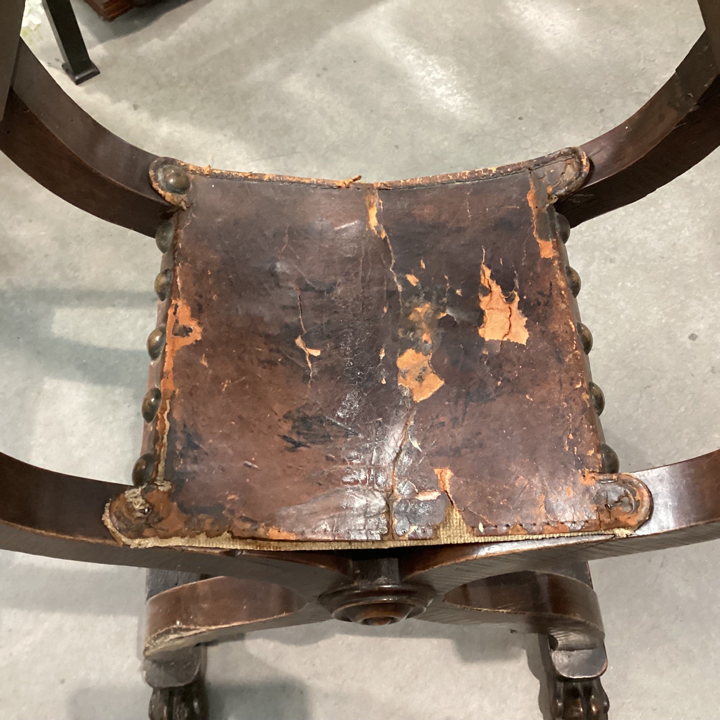 Antique Dantesque Carved Walnut & Leather Chair 27.5"x 20"x 35.5"