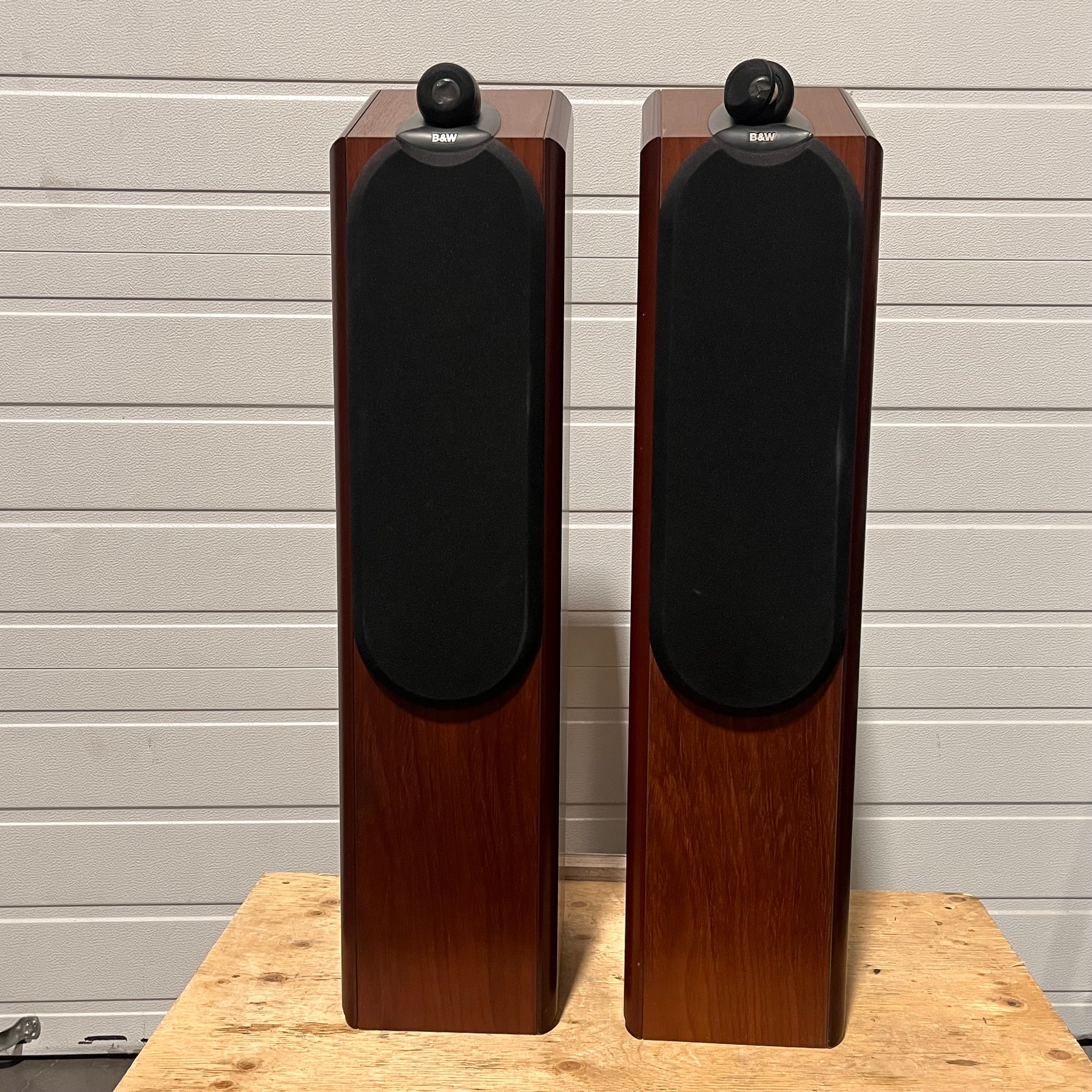 Bowers & Wilkens B&W CDM7NT Floor Standing Loudspeakers — Habitat Roaring  Fork