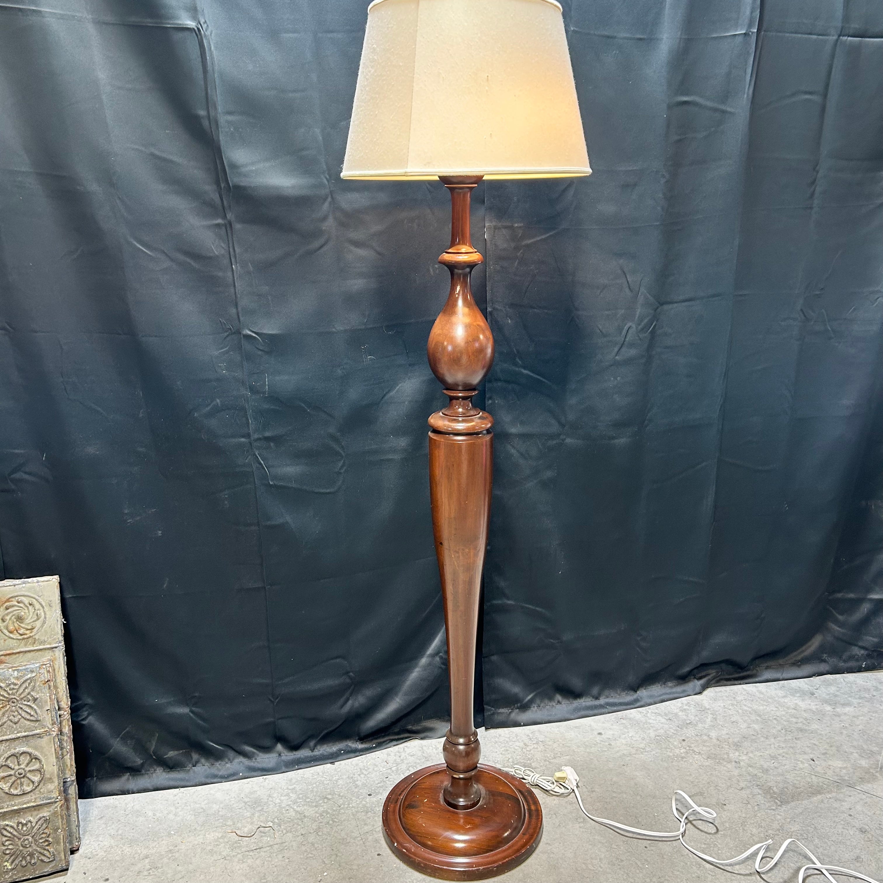 Vintage Turned Wood Independant Chain Pull Two Light Floor Lamp 18.5"x 69.5"