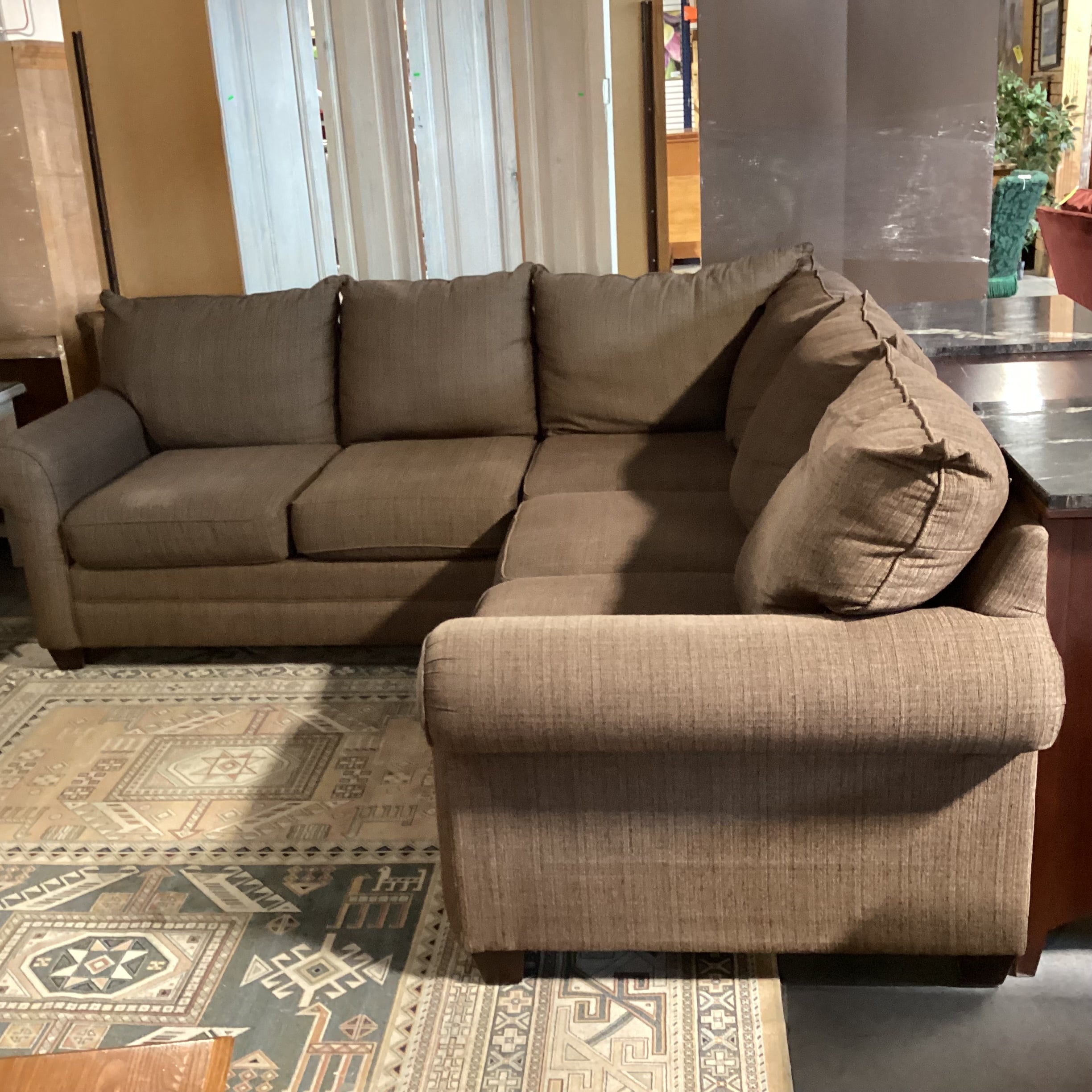 Bassett Brown Woven 2 Piece Sectional 92"x 92"x 37"x 37"