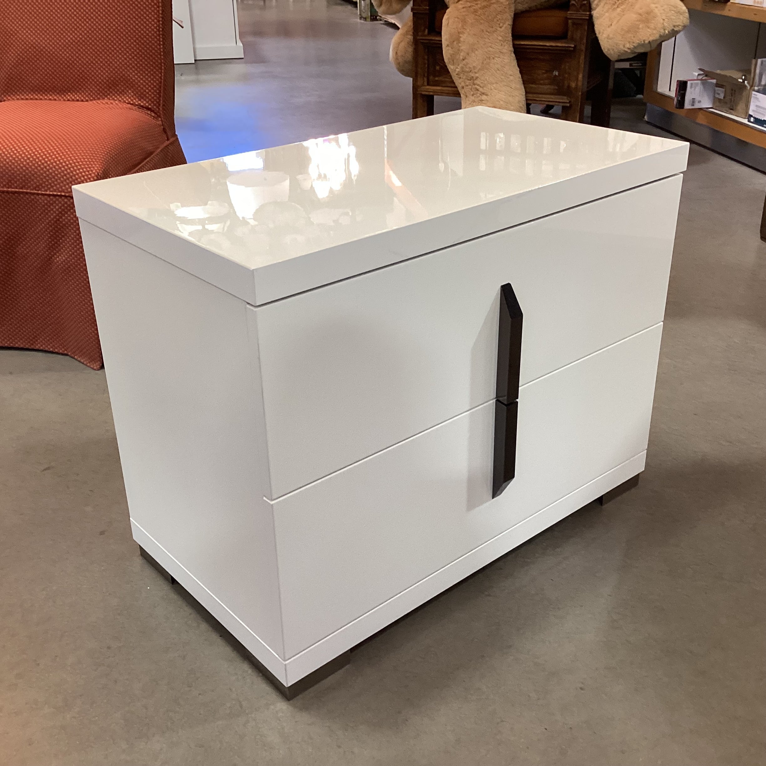 Alf DaFre Made in Italy Modern White Lacquer & Chrome 2 Drawer Nightstand 30"x 17"x 24"