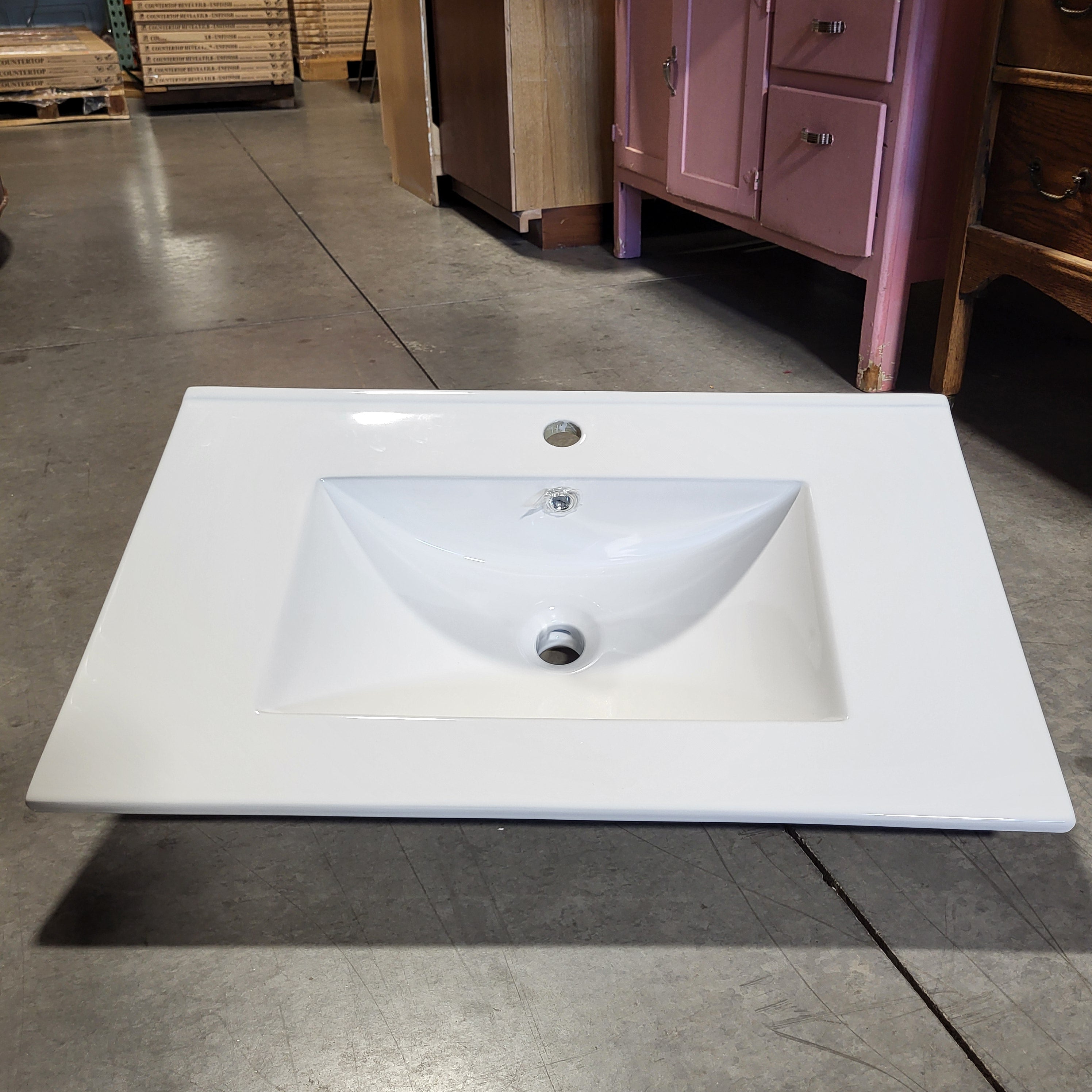 30"x 18"x 8" White Ceramic Sink