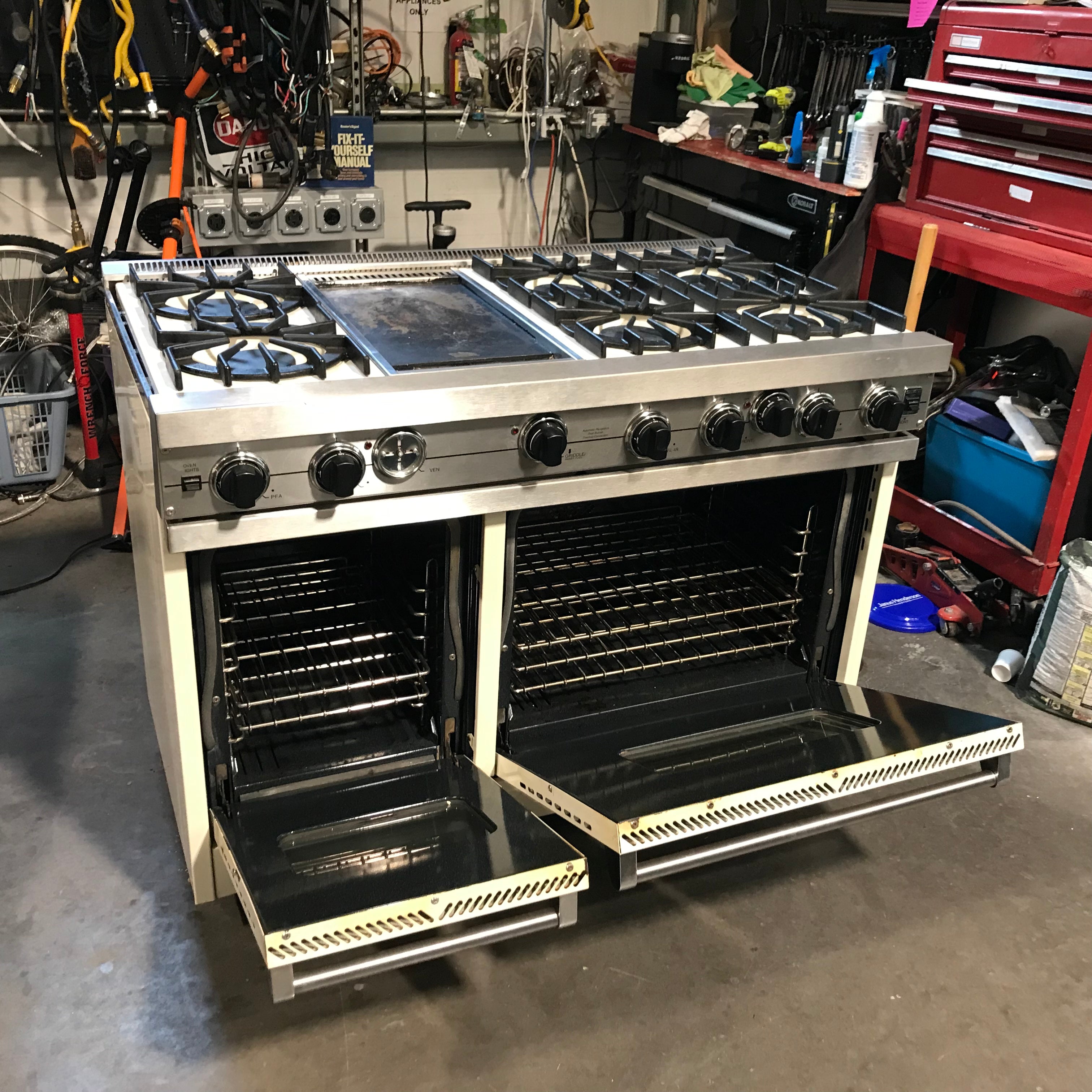 Viking 48" Cream 6 Burner, Griddle, Double Oven, Gas Range 48"x 28"x 37" (As Is)