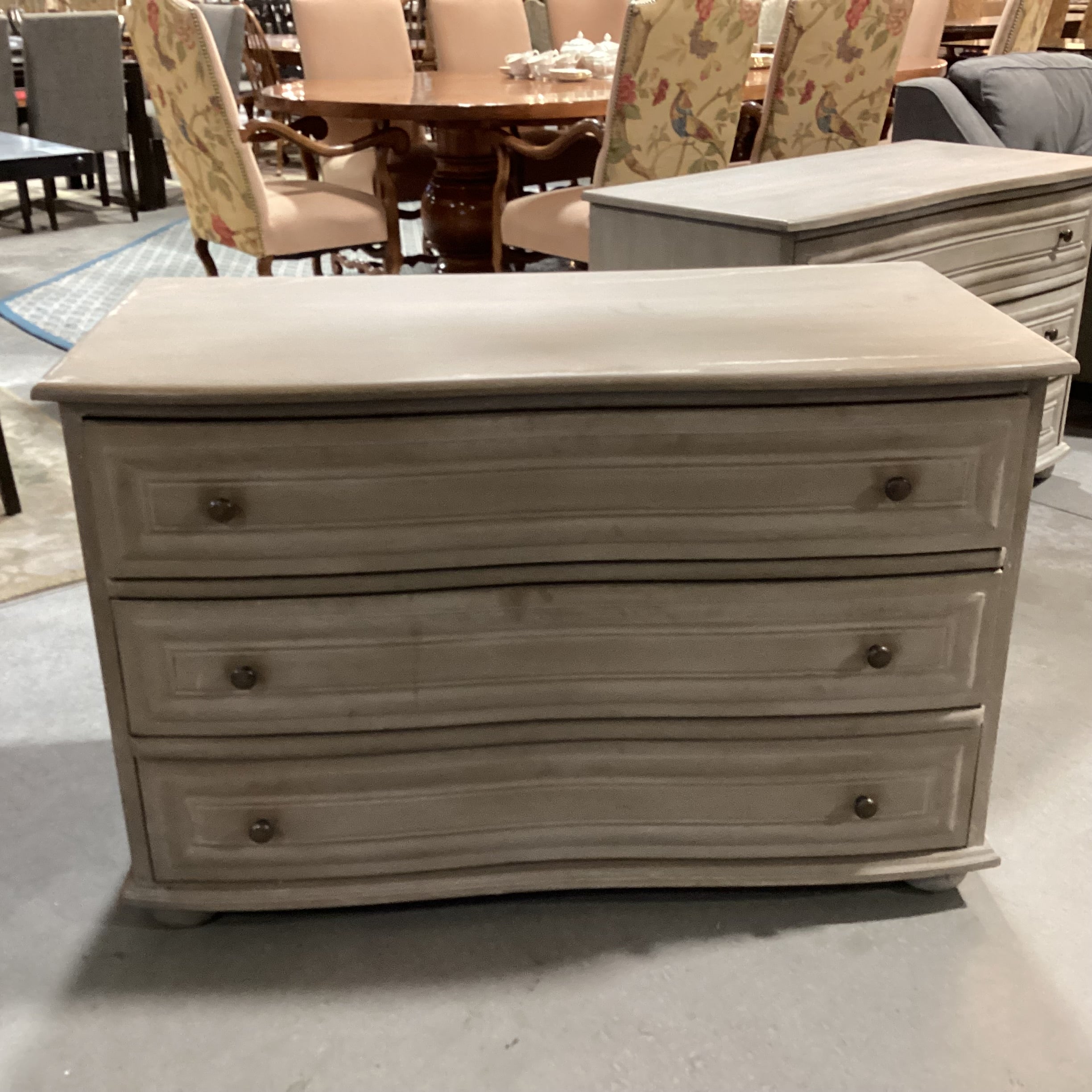 Noir Furniture Lauren Grey Wash Finish Curved Carved Front 3 Drawer Chest 45.5"x 22"x 30"