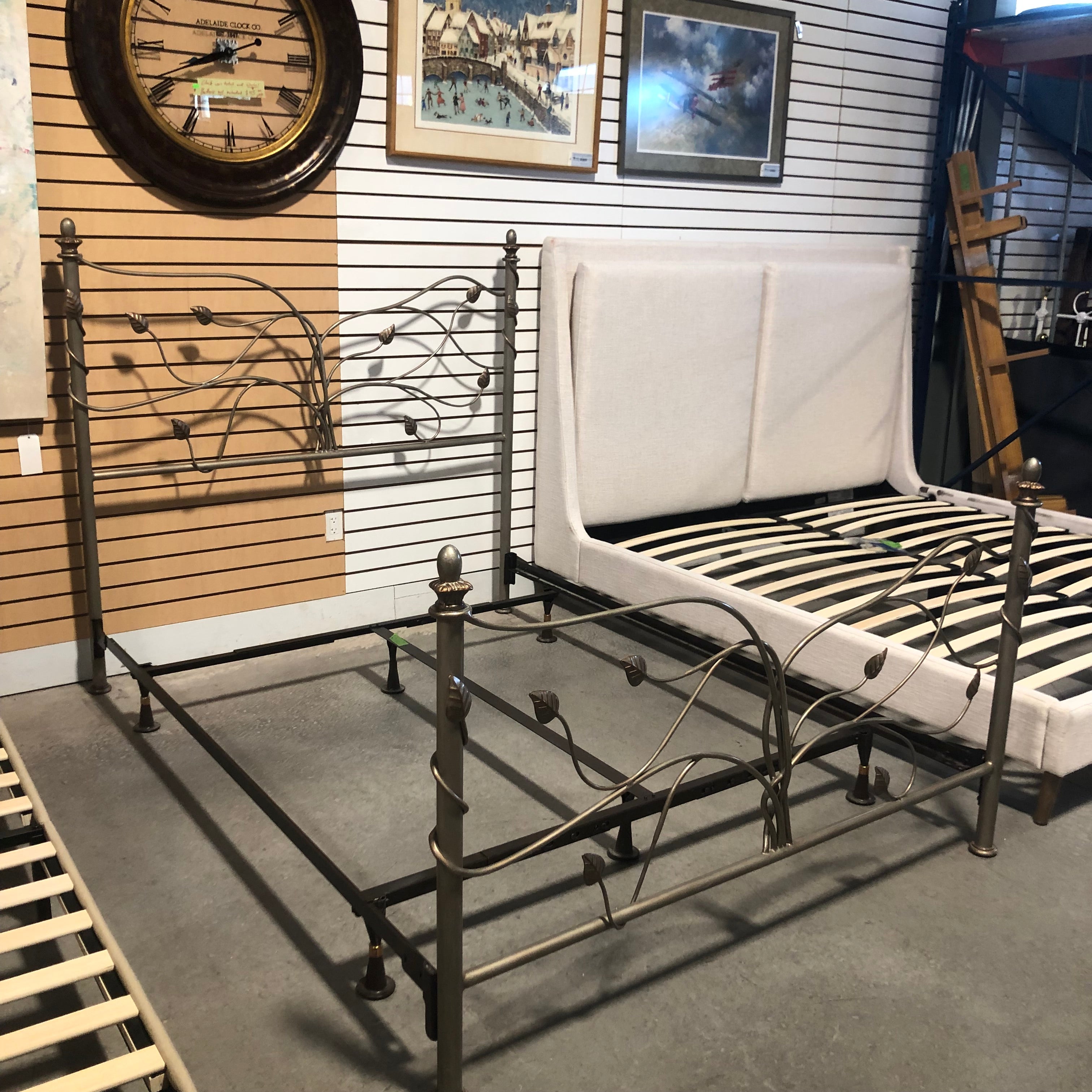 Queen Metal Bed Set With Leaf Accents 61"x 85"x 56"