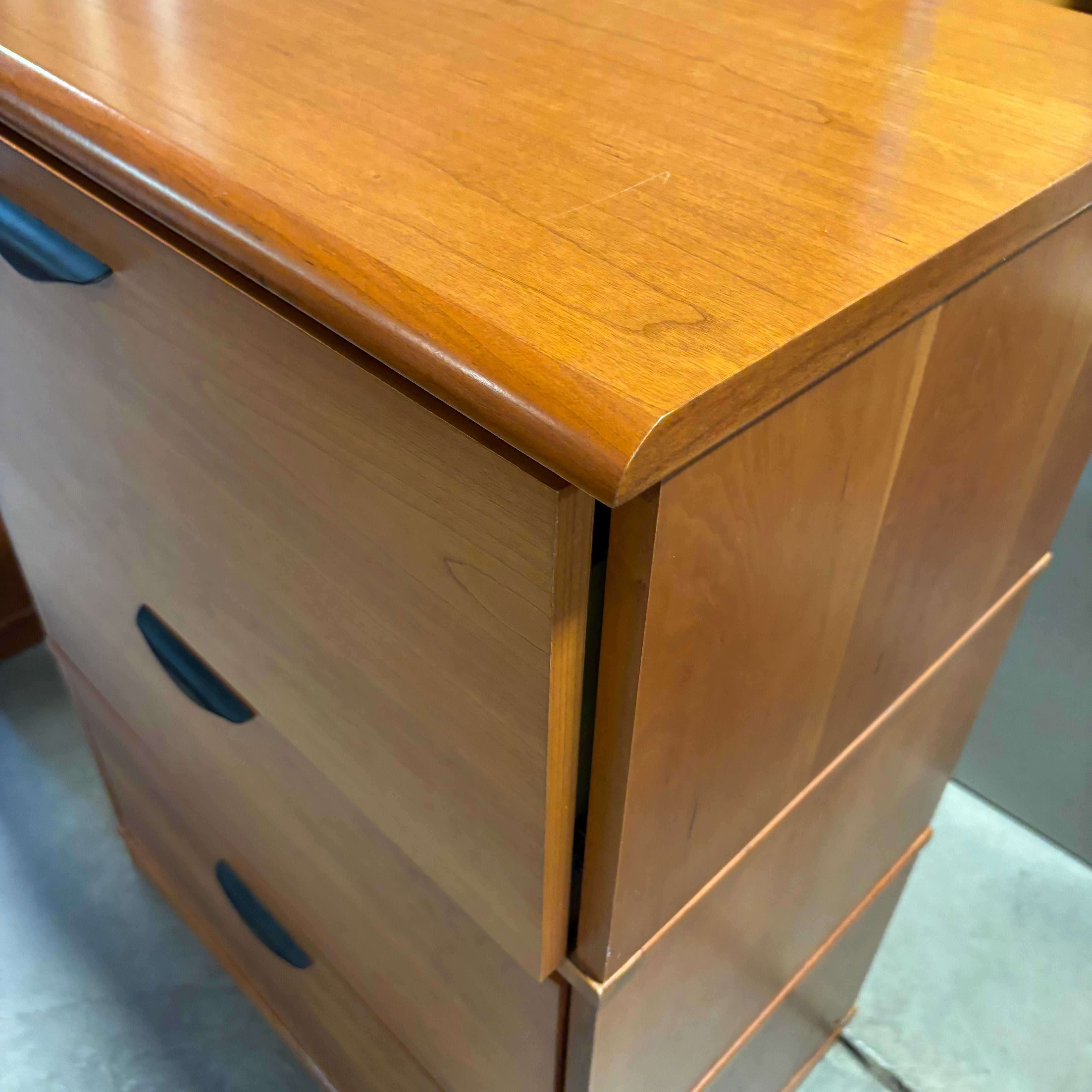 Lizell Quality Furniture Cherry Wood 3 Drawer Filing Cabinet 30.5"x 19"x 42"
