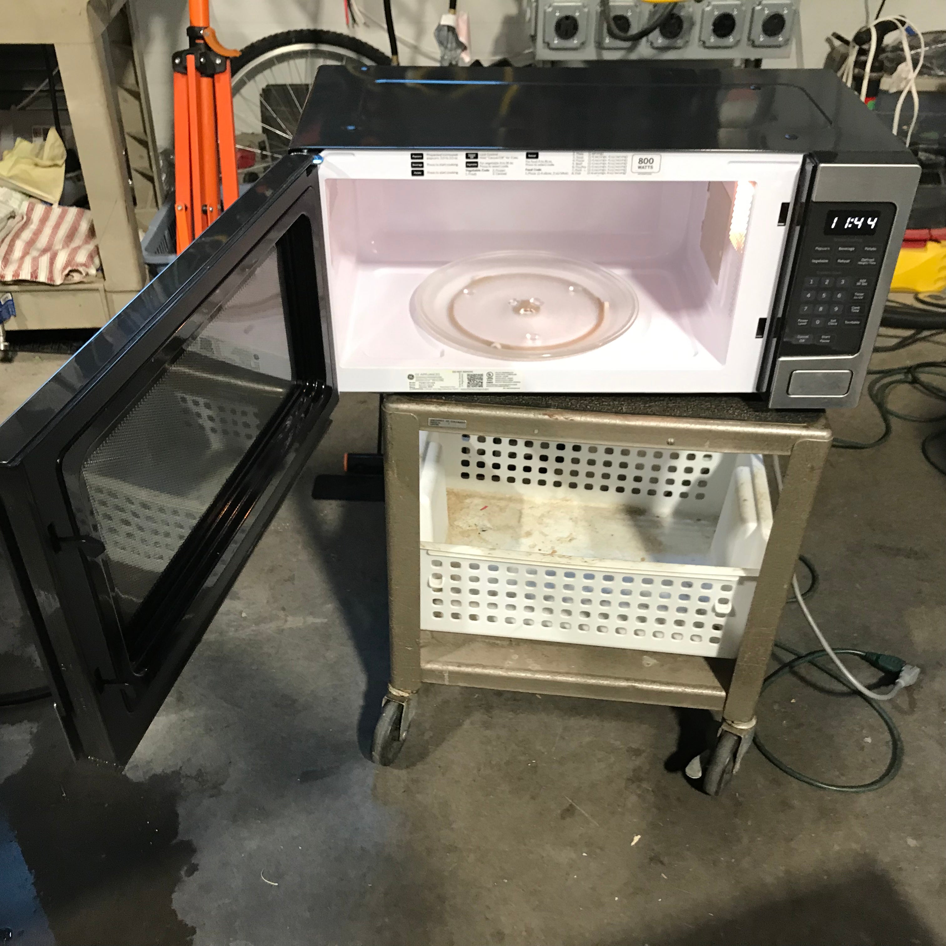 GE Stainless Steel Countertop Microwave 24"x 13"x 12"