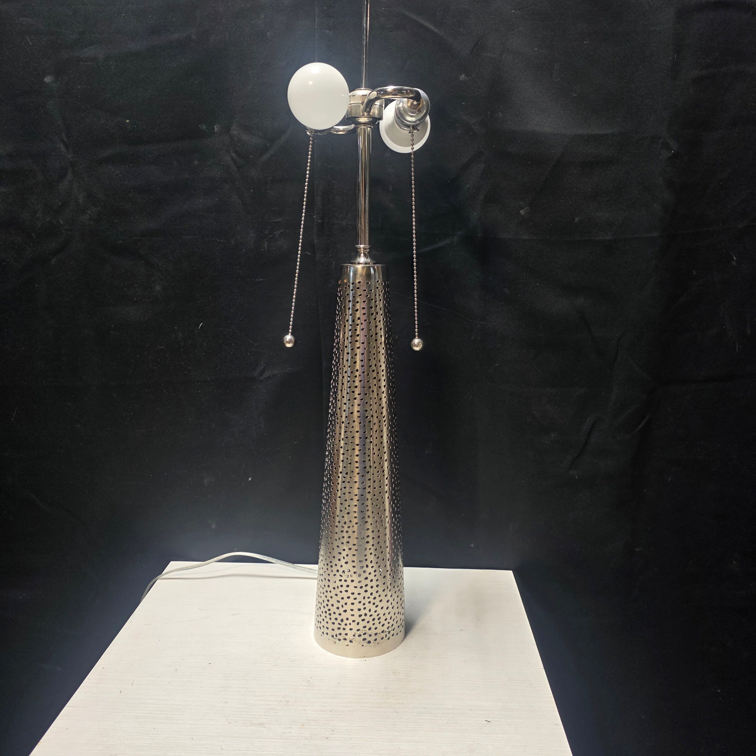 Arterois Hand Hammered Silver Metal Table Lamp Made in India 22"Dx32"