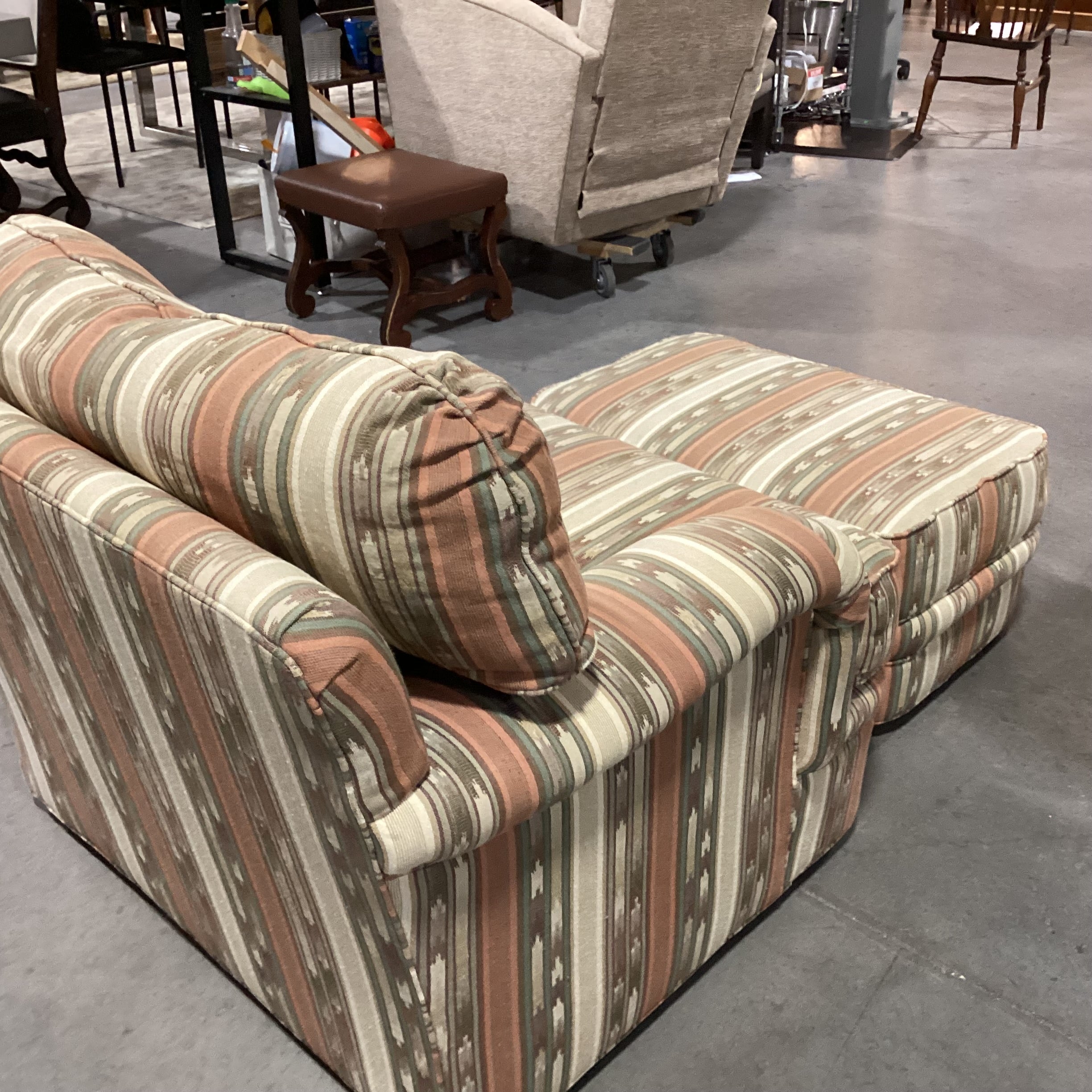 Hancock & Moore Cream Peach Brown Sage Southwest Design with Ottoman Chair 41"x 36"x 31"