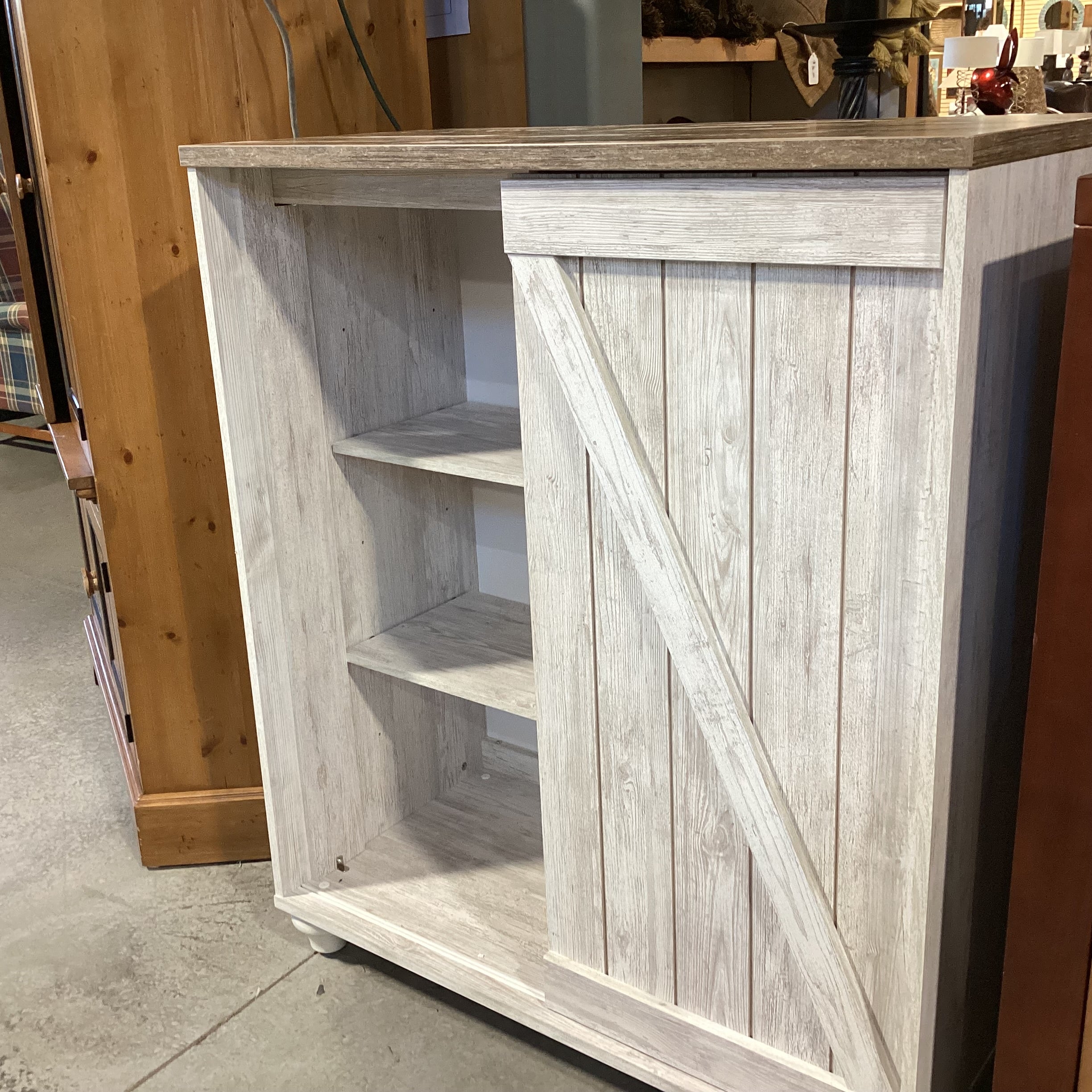 Ashley Furniture Willowton Washed White & Multi Wood Style Laminate 4 Drawer Sliding Door with Shelves Chest Dresser 39.5"x 19.5"x 46.5"