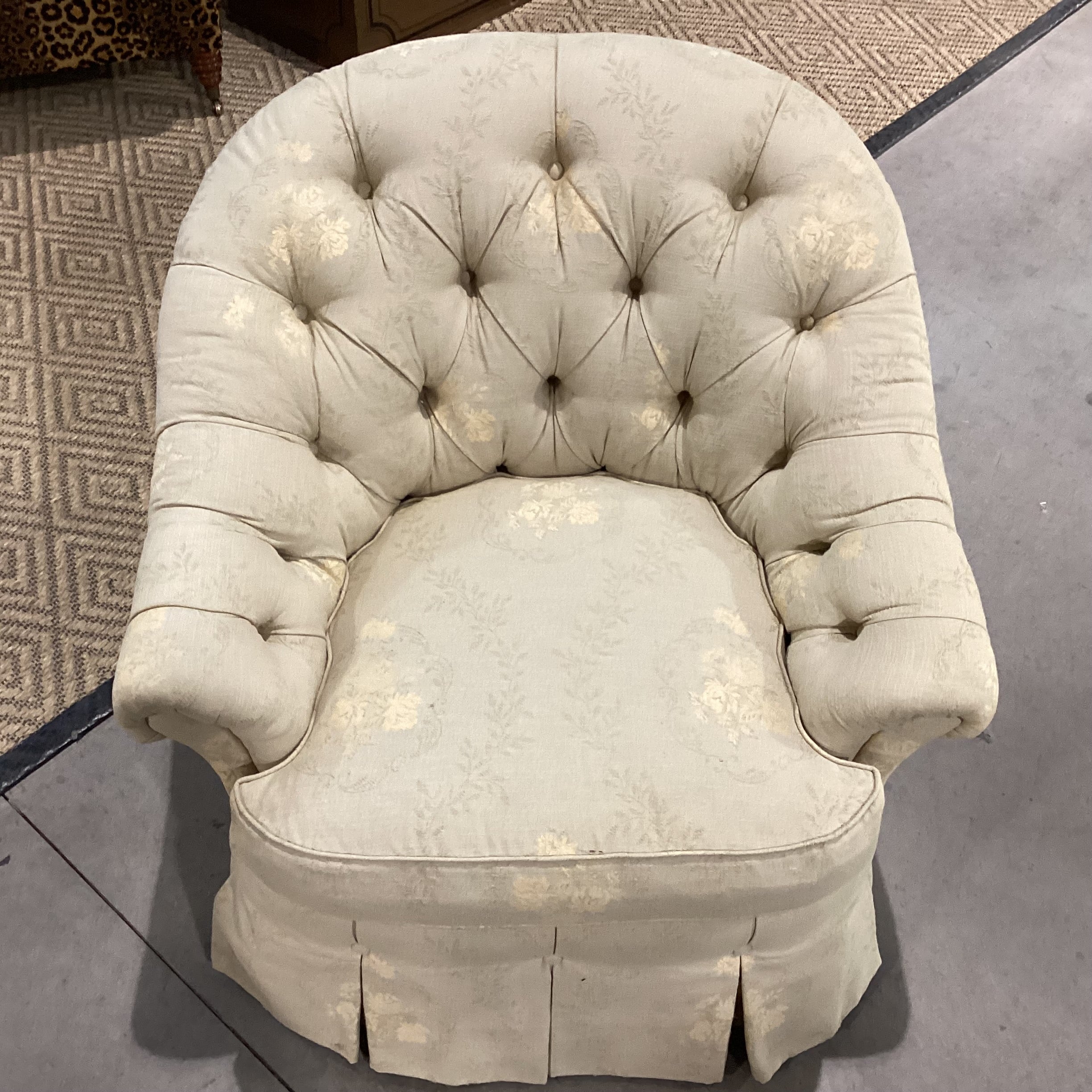 JJ Custom Gold & Cream Tufted Back Tailored Skirt Chair 36"x 40"x 34"