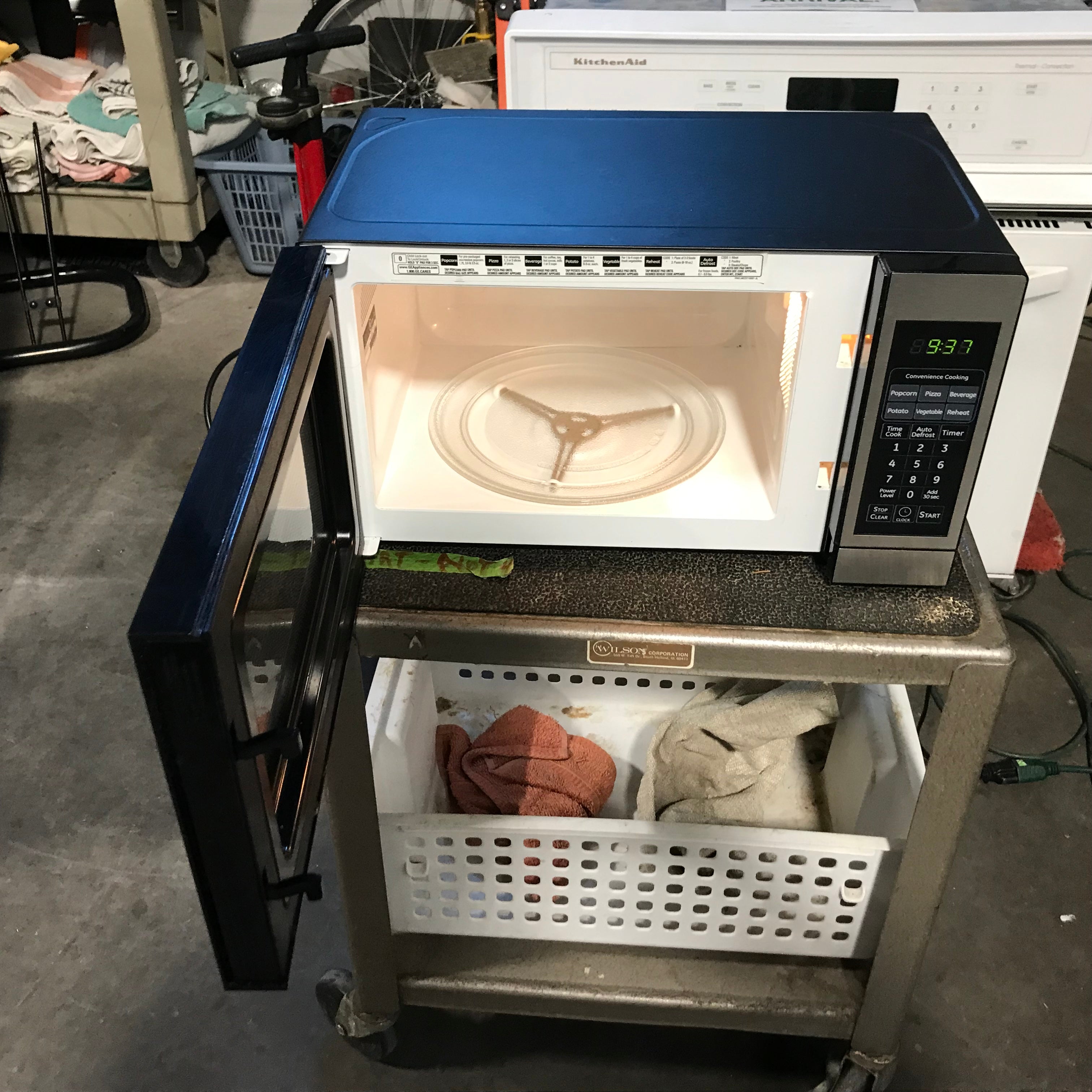 GE Stainless Steel Counter-Top Microwave 18"x 12"x 10"