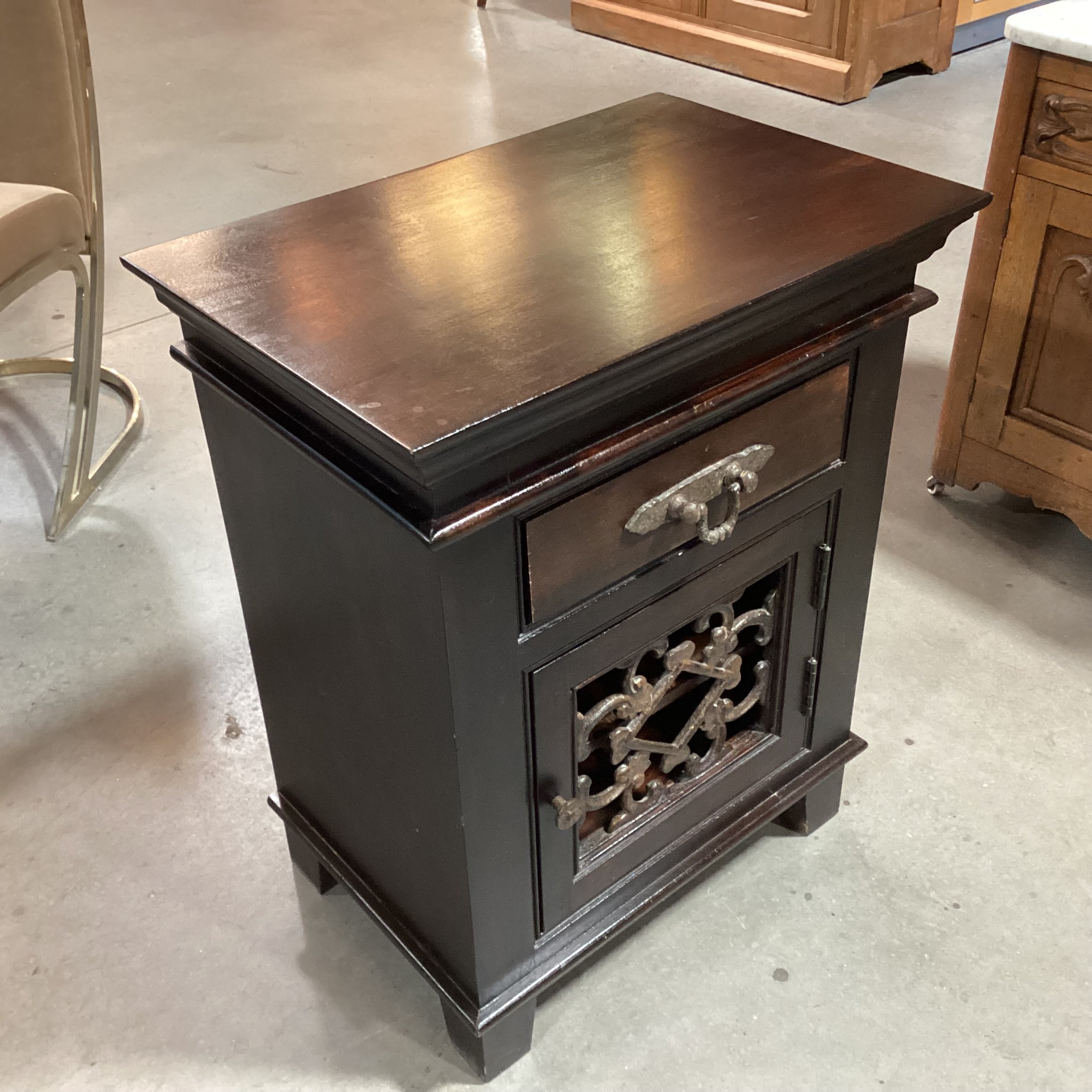 Dark Finish Solid Fruitwood & Iron Detail 1 Door 1 Drawer Nightstand 24"x 16"x 30"