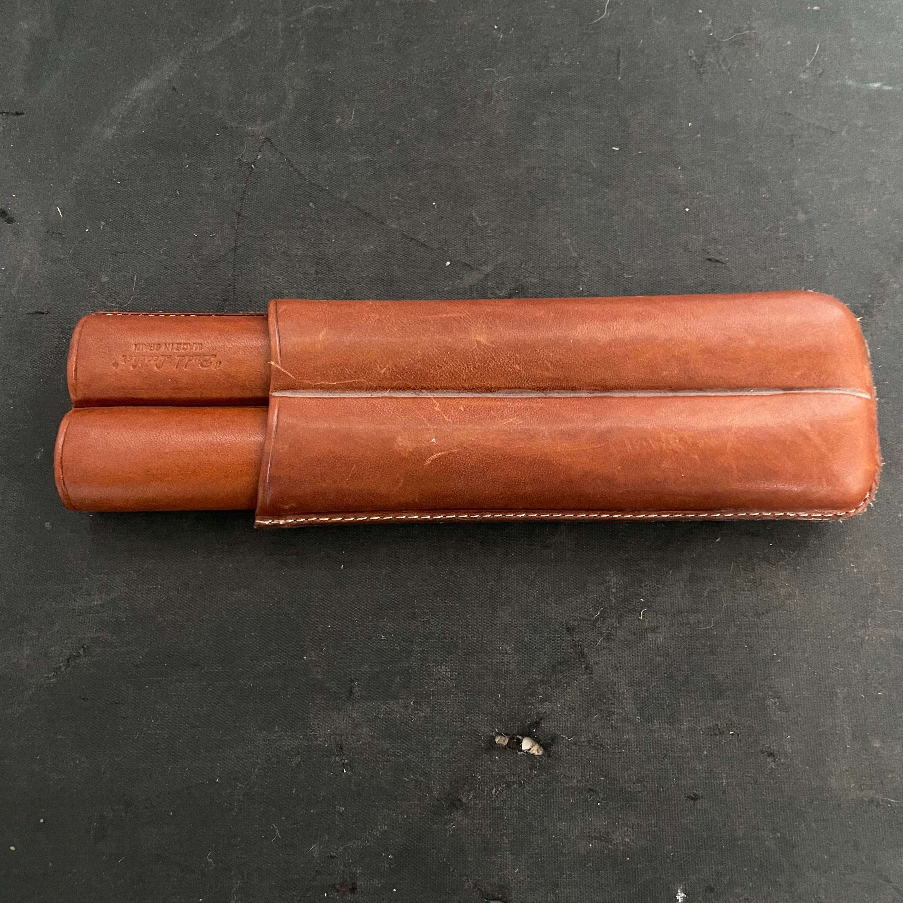 Vintage Budd's Chestnut Leather 2 Finger Cigar Case, 2.5"x 6"