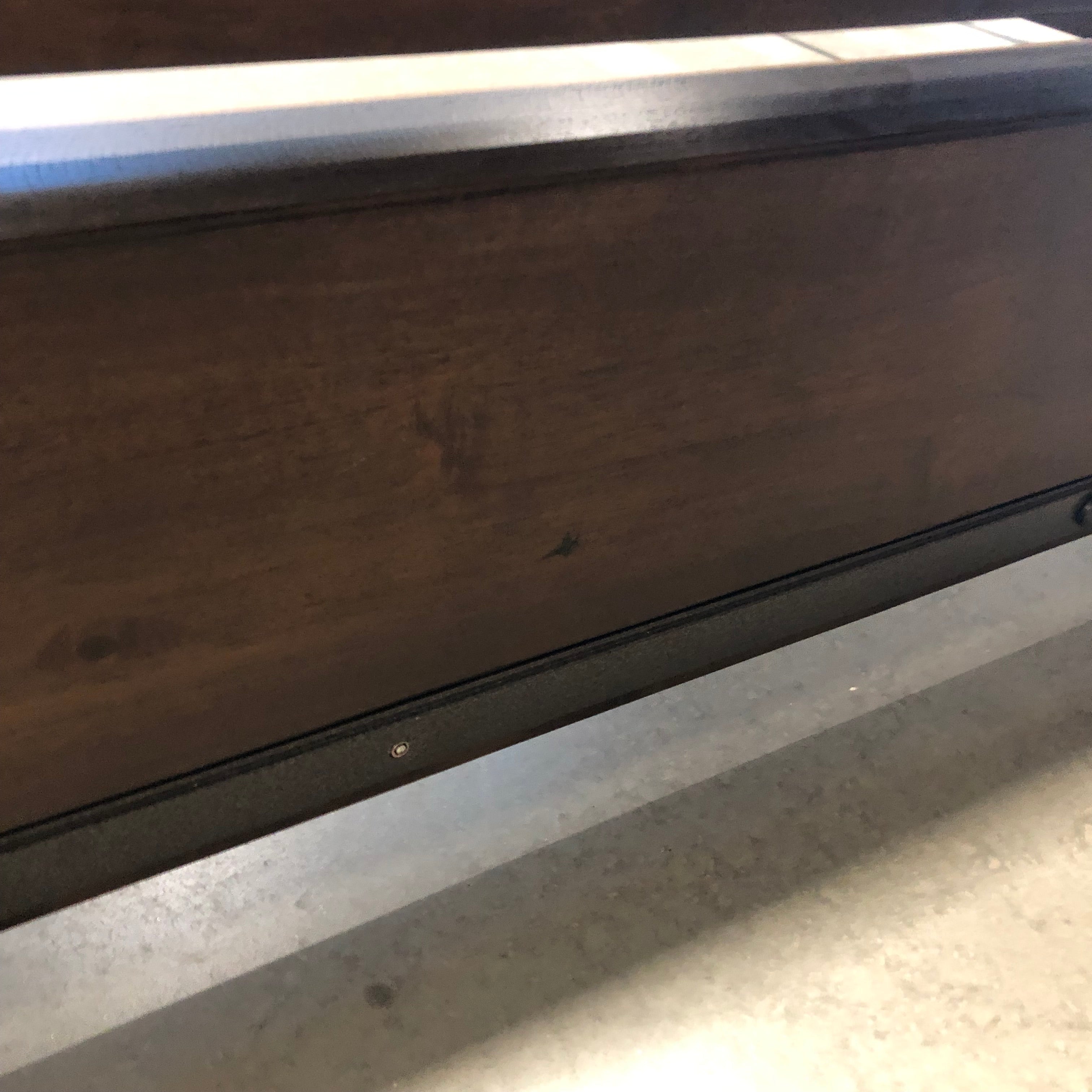King Dark Finish Wood Bed Set 83"x 89.5"x 57.5"
