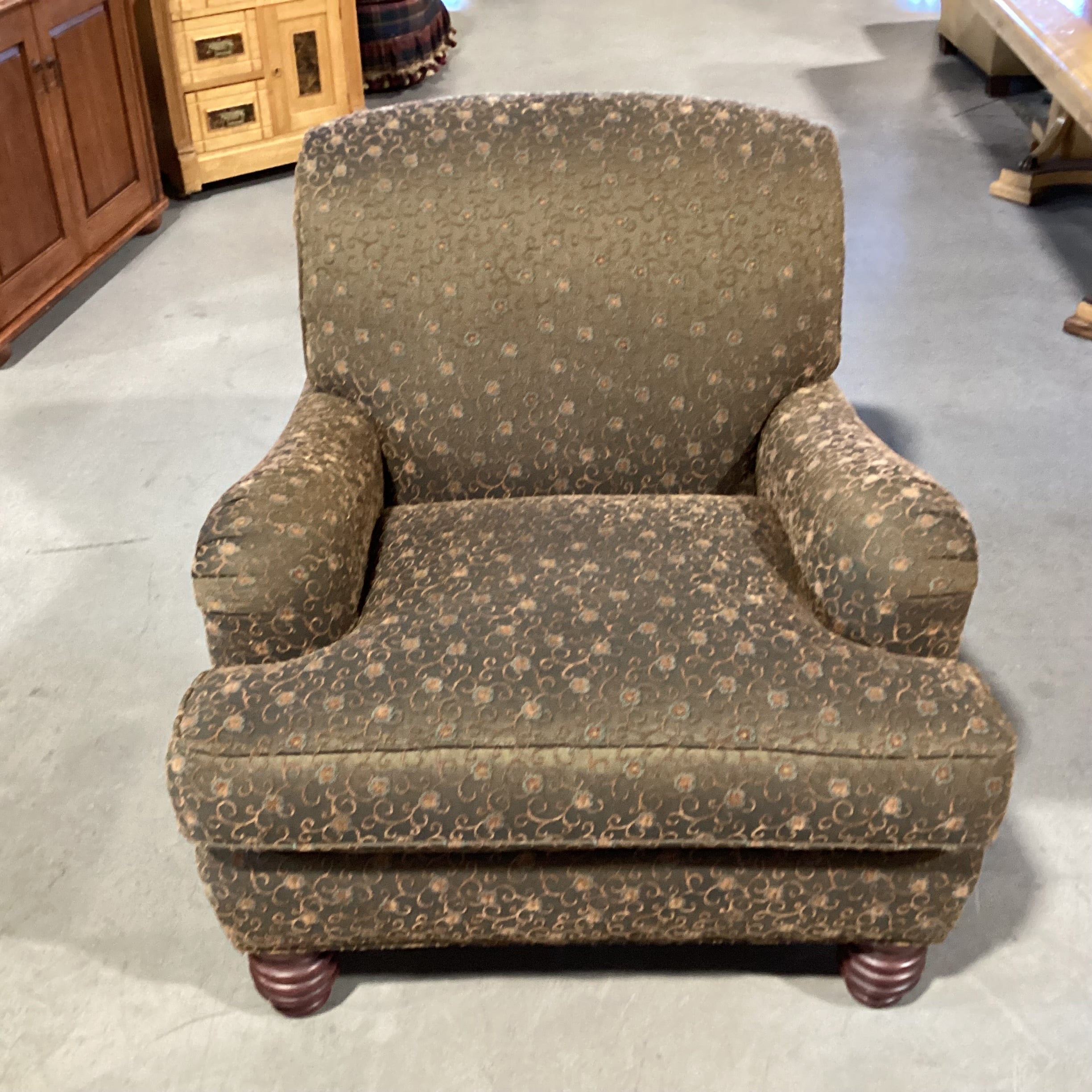 Sherrill Furniture Brown Raised Stitched Floral Chair 36"x 40"x 33"