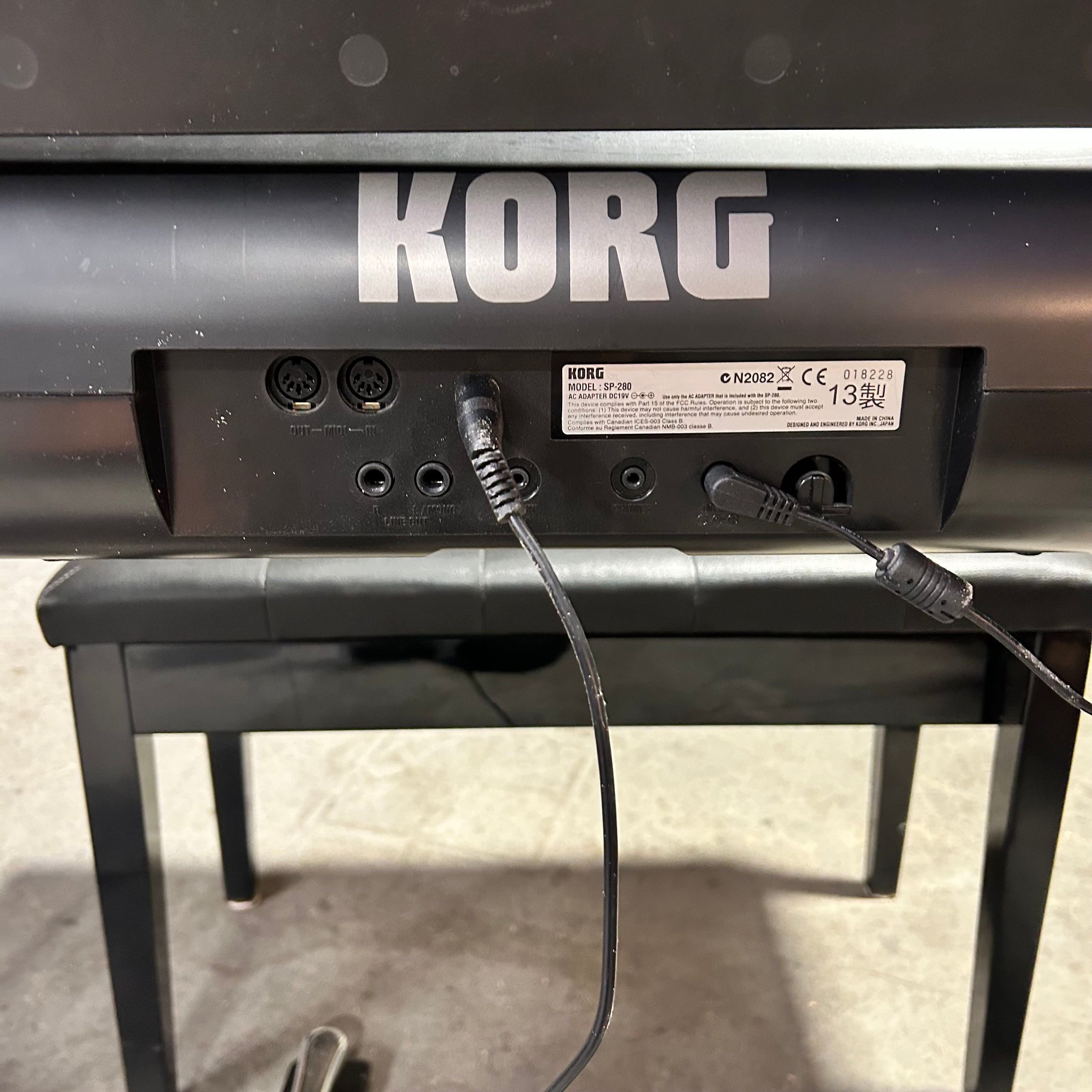 Korg SP-280 Electric Piano With Bench 52"x 16"x 31"