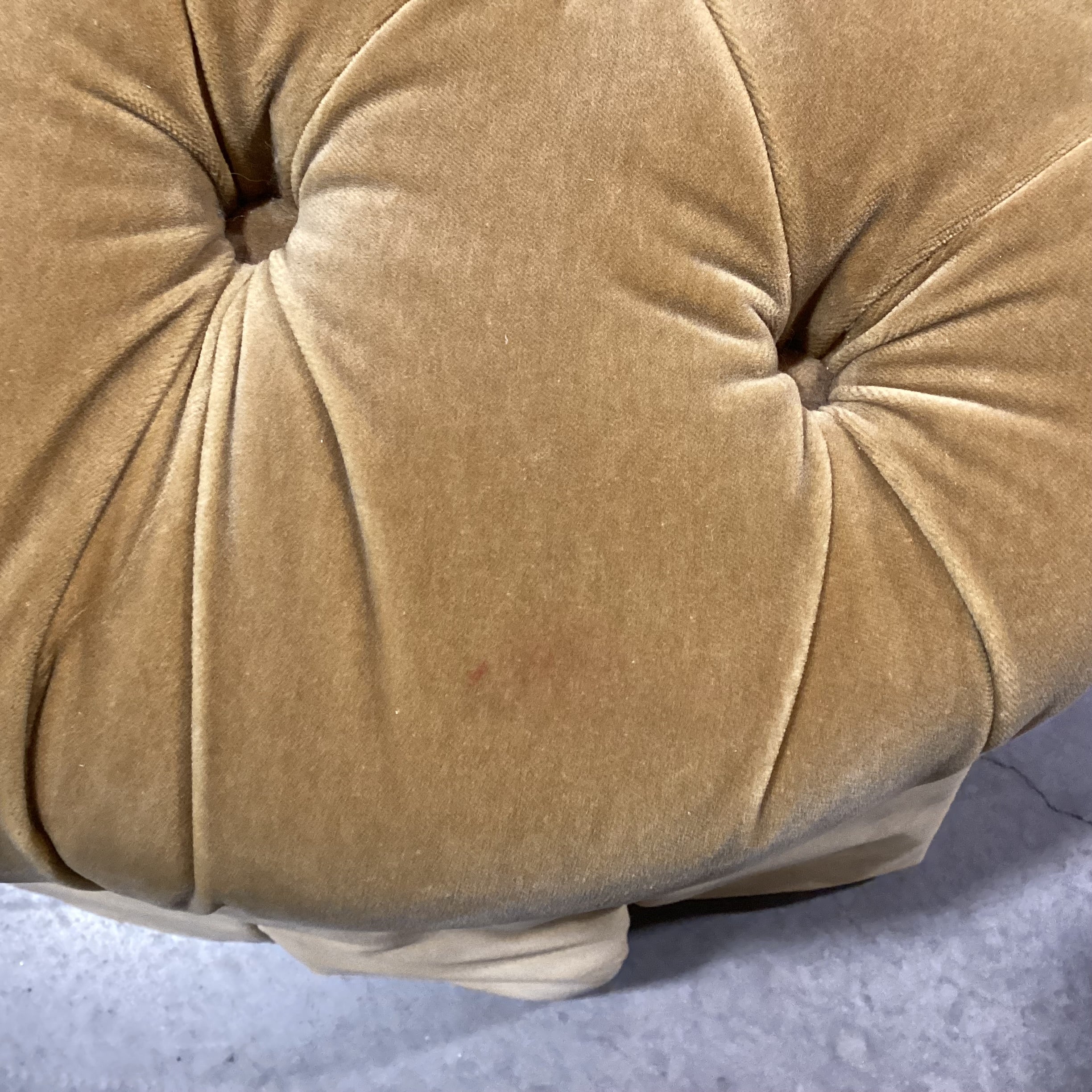 Ethan Allen Gold Velvet Button Tufted & Skirt Round Ottoman 28" Diameter x 18"