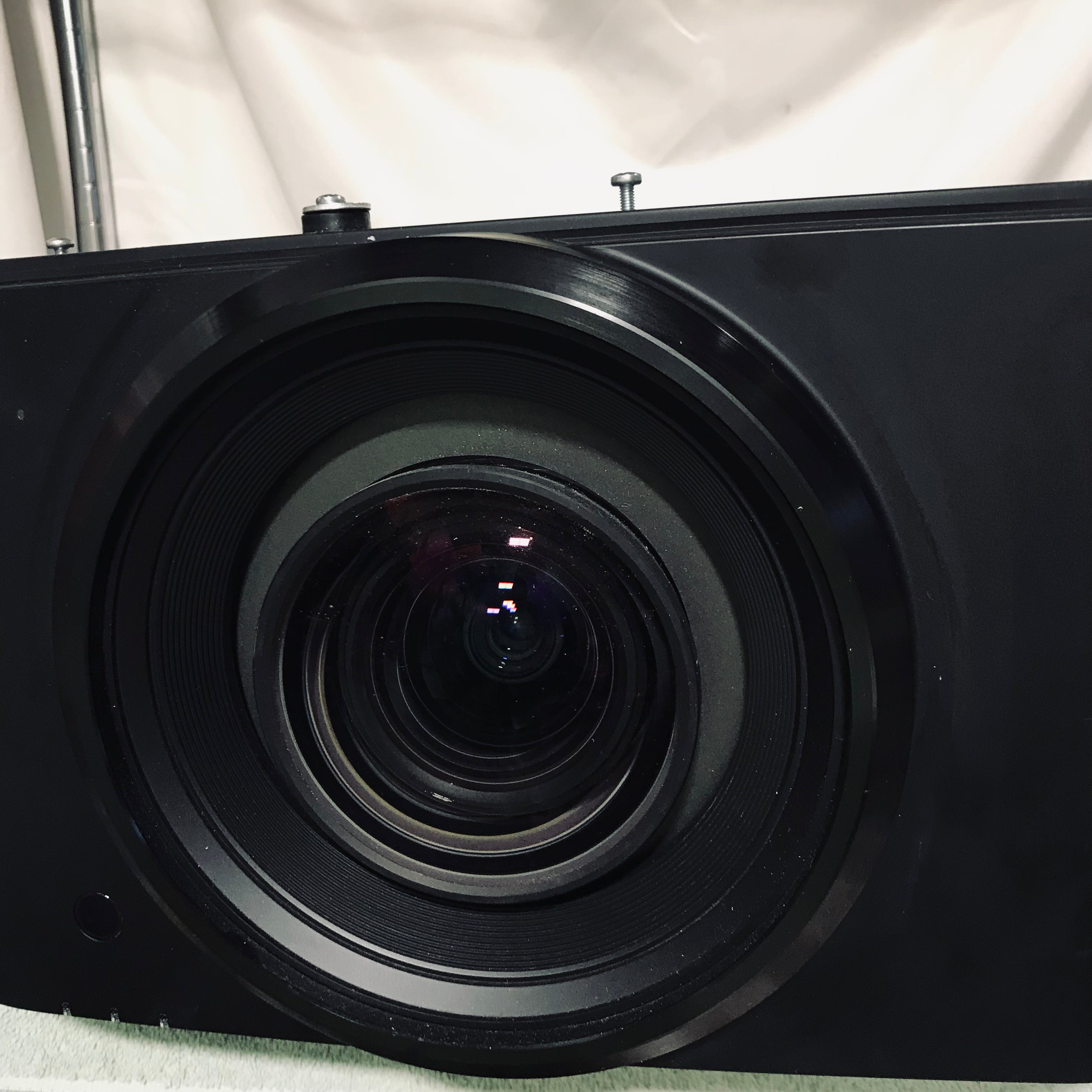 JVC DLA-NX9 D-ILA Home Theater Projector