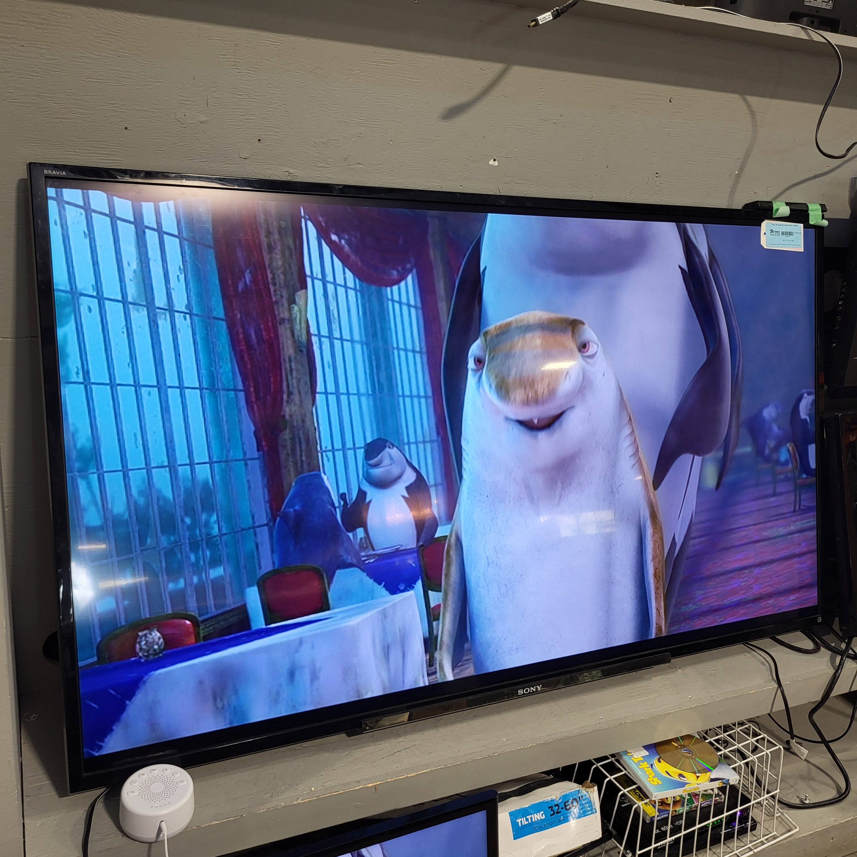Sony 70" Smart TV Model: KDL- 70R550A