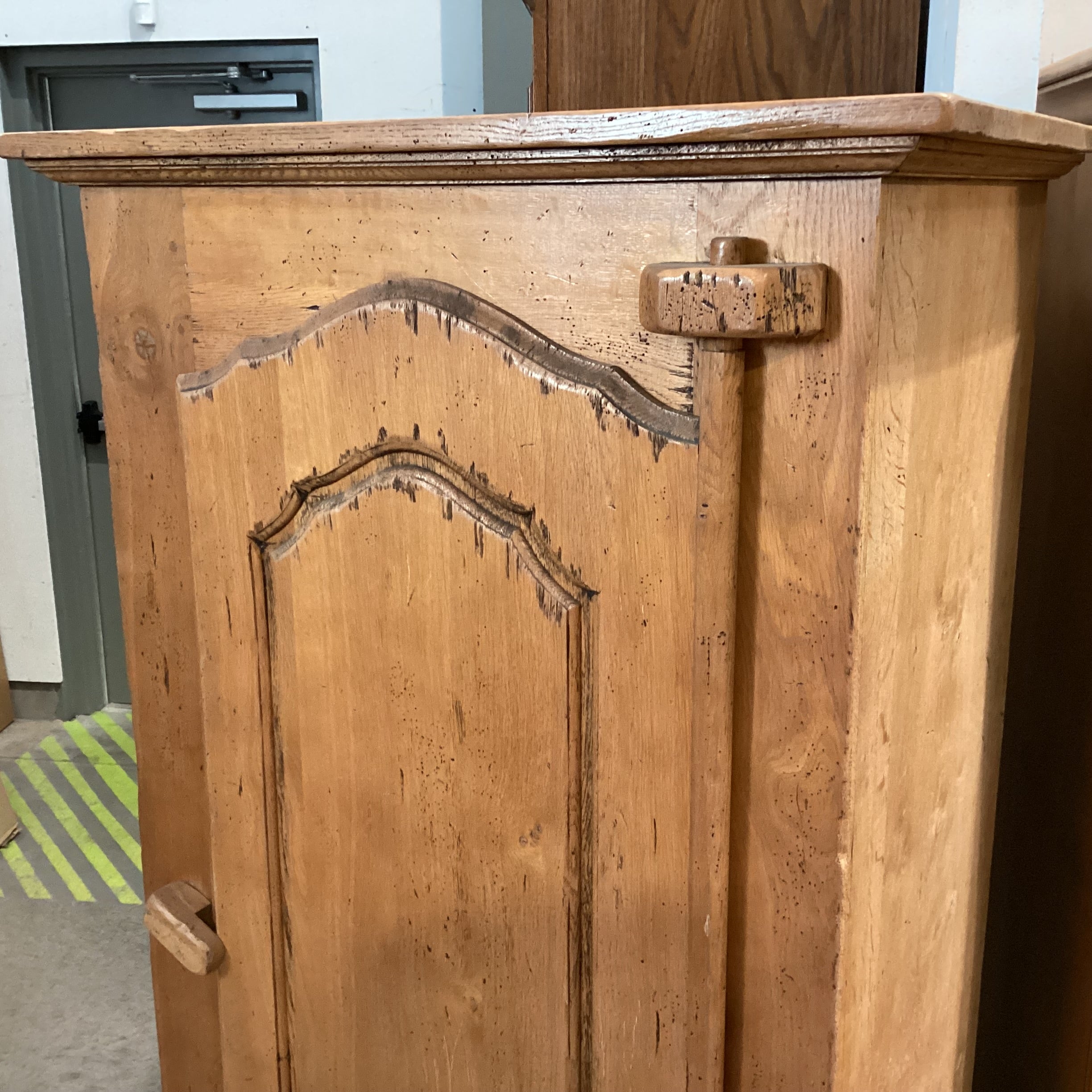 Antique Solid Carved Natural Wood 1 Door Wardrobe Armoire 31.5"x 21.5"x 71"