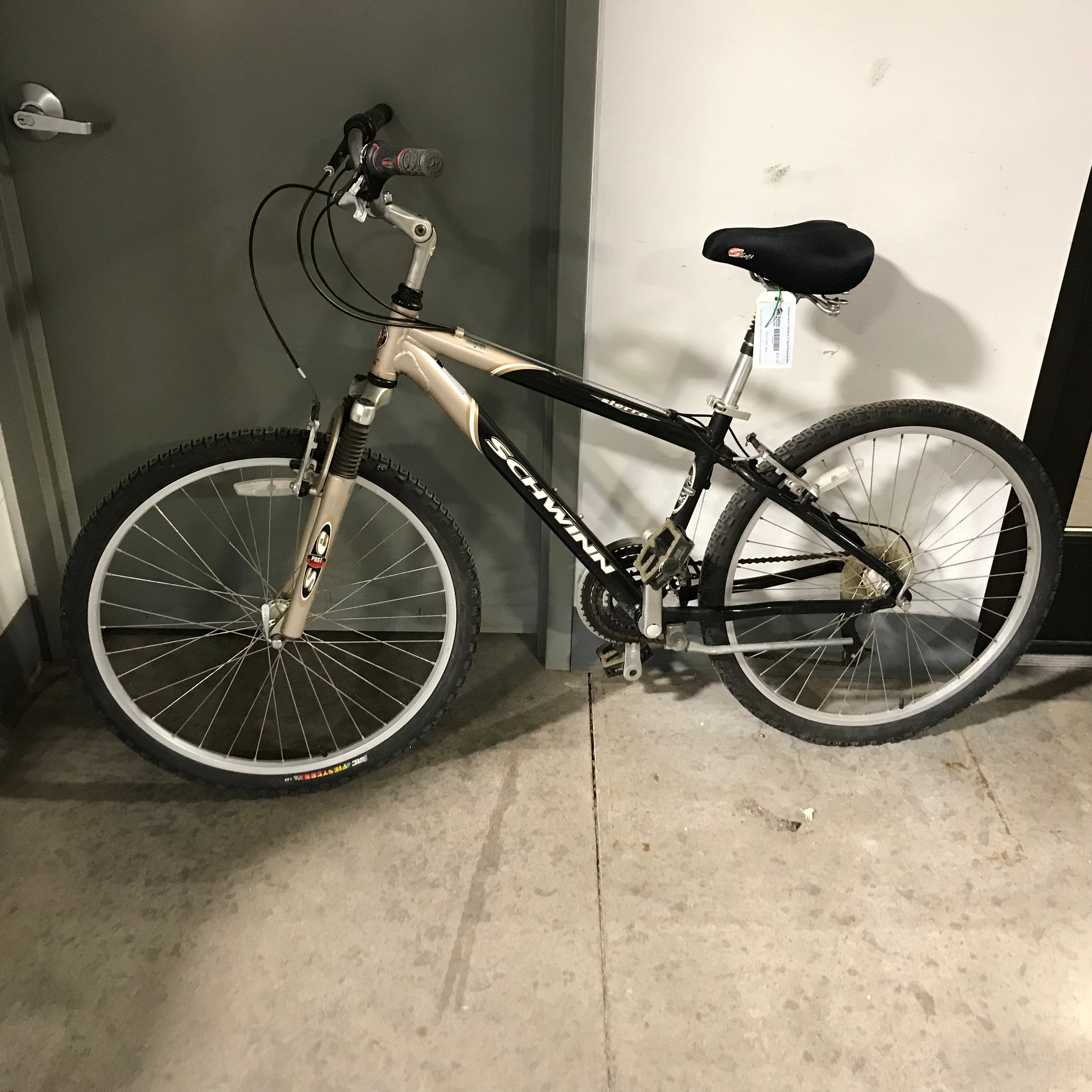 Schwinn Siera Gold/Black 21 Speed Mountain Bike
