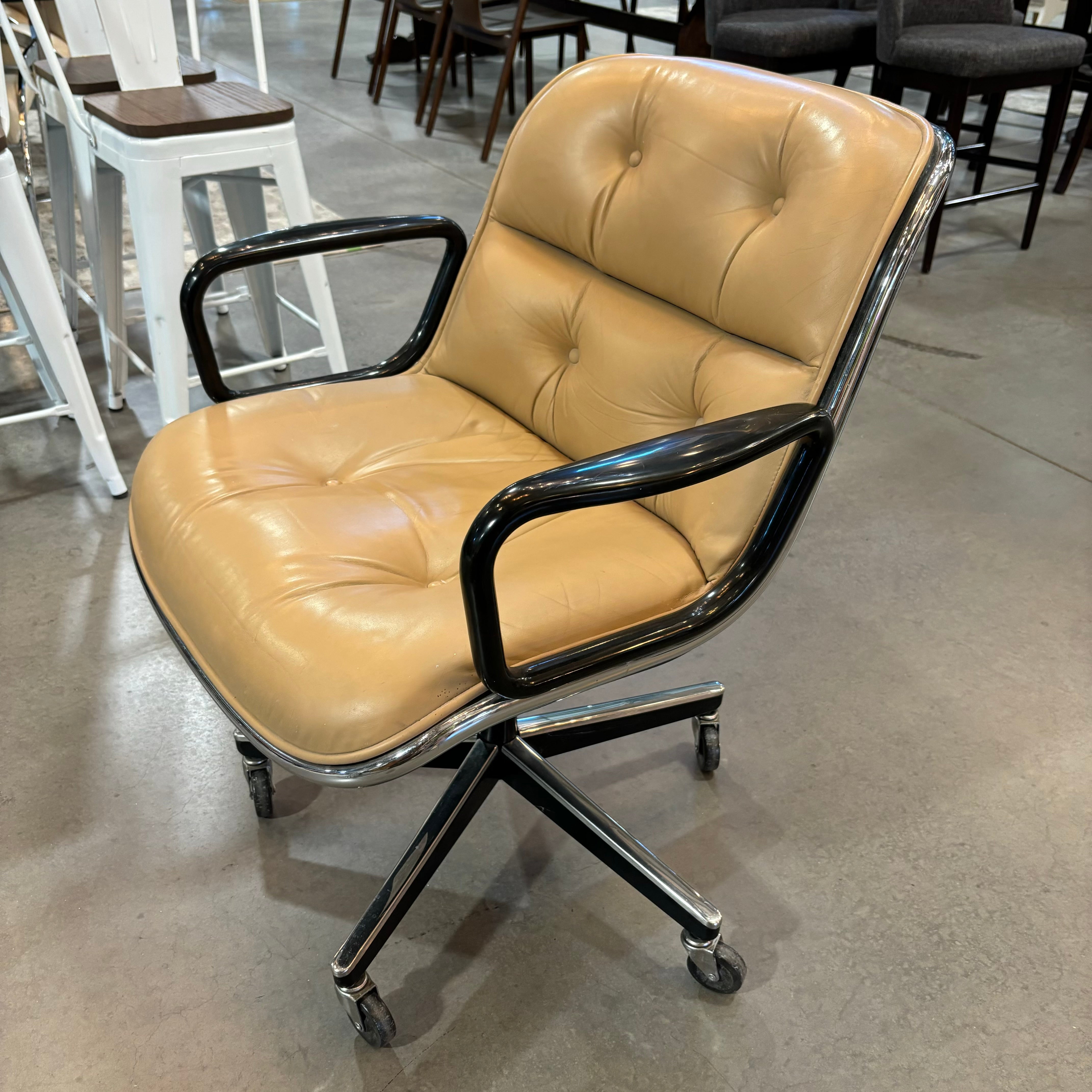 Vintage Knoll Designed by Charles Pollock Blonde Leather & Steel Office Chair 27"x 27"x 33"