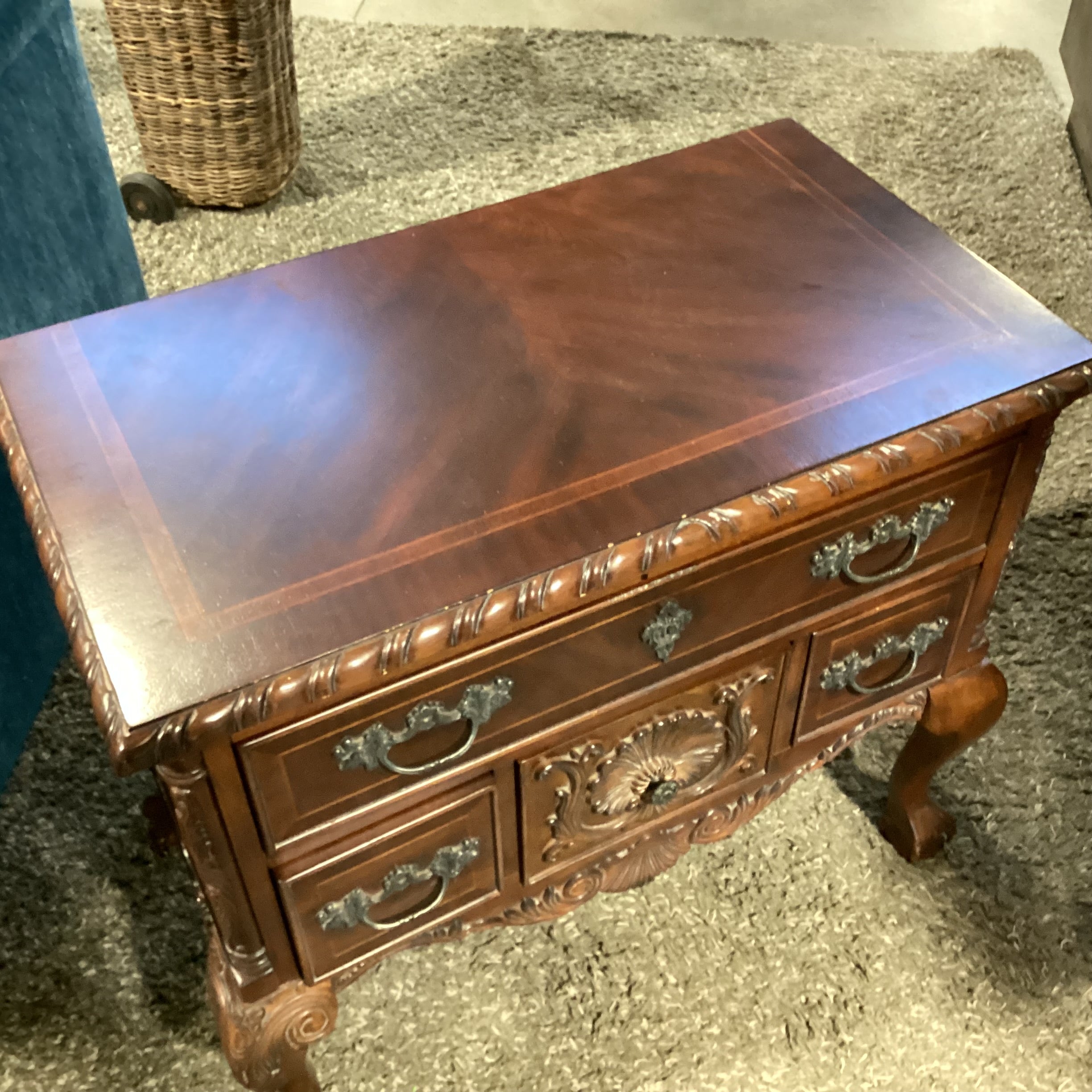 Broyhill Ornate Carved Chippendale Style with Claw & Ball 4 Drawer Lowboy Chest 34.5"x 19"x 30.5"