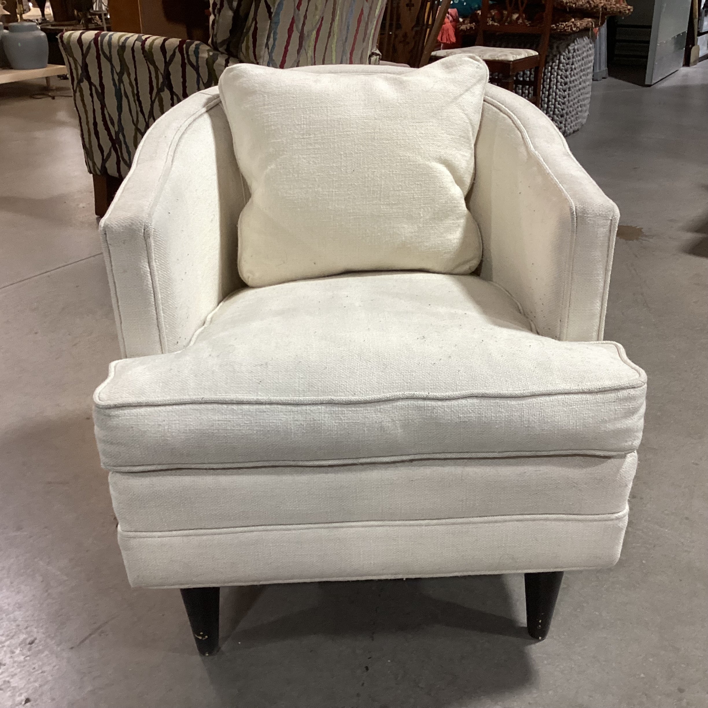 Cream Woven Barrel Style Chair 26"x 31"x 29"