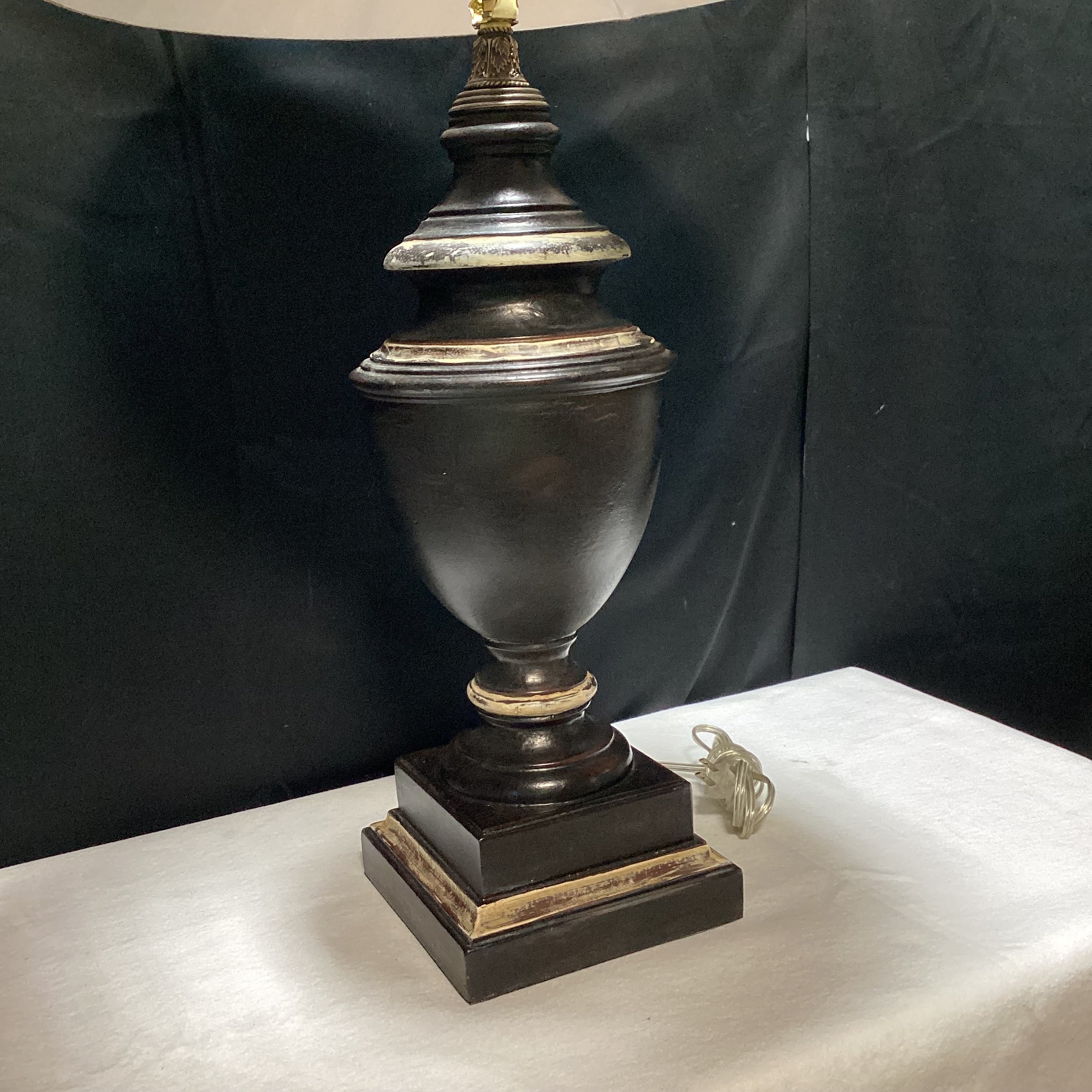 Traditional Style Table Lamp With Beige Woven Shade (2) 20" x 36" x 7 3/4"